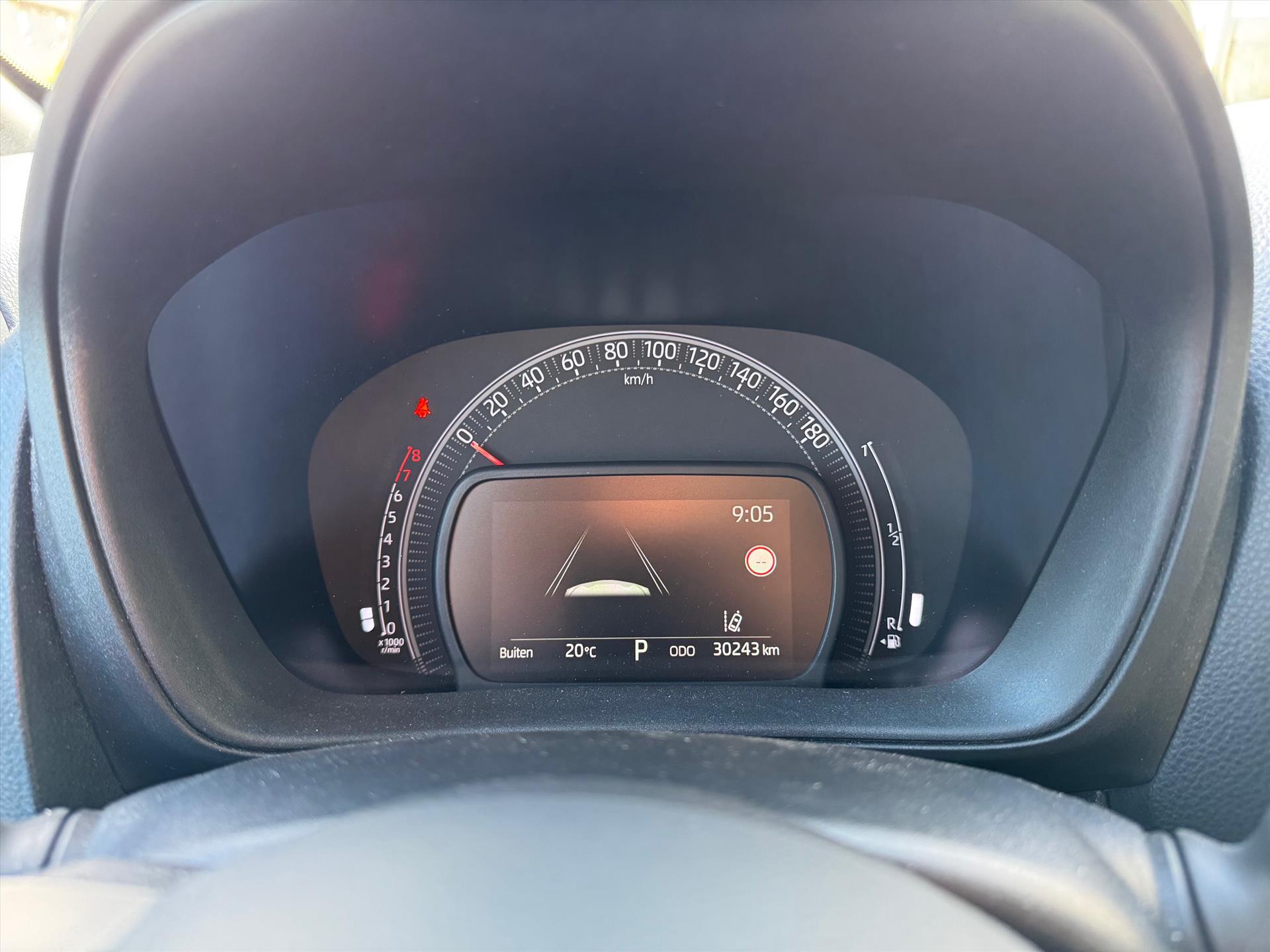 Toyota Aygo X 1.0 VVT-i Automaat Pulse Bi-Tone | Trekhaak, Lichtmetalen velgen, Privacy glass, Parkeercamera, Apple CarPlay/Android auto 47562884-21.jpg | Autobedrijf Gielen