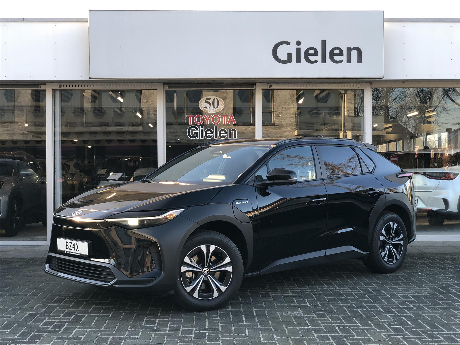Toyota Bz4x 71,4 kWh 204pk Dynamic | Groot scherm, 360 Camera, Parkeersensoren, Elektrische achterklep, LED, Stoel + Stuurverwarming 47567636-0.jpg | Autobedrijf Gielen