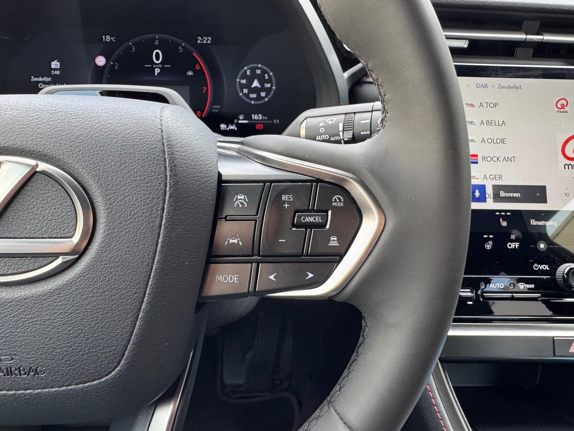 Lexus LBX 1.5 Hybrid Emotion Tech Pack | Leer, Elektrische achterklep, Keyless, Stoel + Stuurverwarming, 18 inch, Privacy glass 47568169-19.jpg | Autobedrijf Gielen