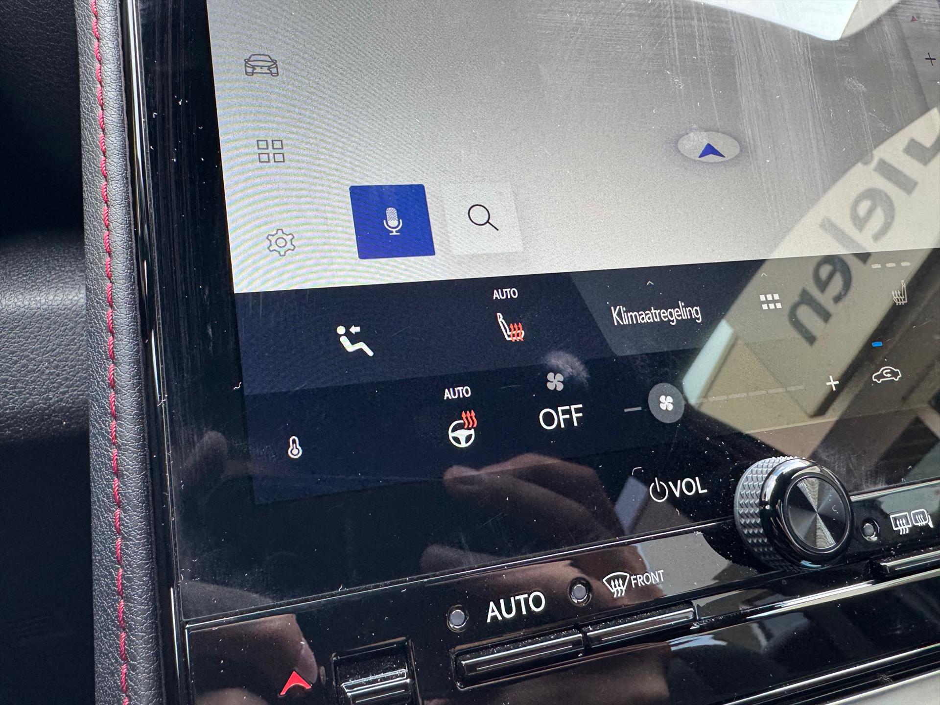 Lexus LBX 1.5 Hybrid Emotion Tech Pack | Leer, Elektrische achterklep, Keyless, Stoel + Stuurverwarming, 18 inch, Privacy glass 47568169-26.jpg | Autobedrijf Gielen