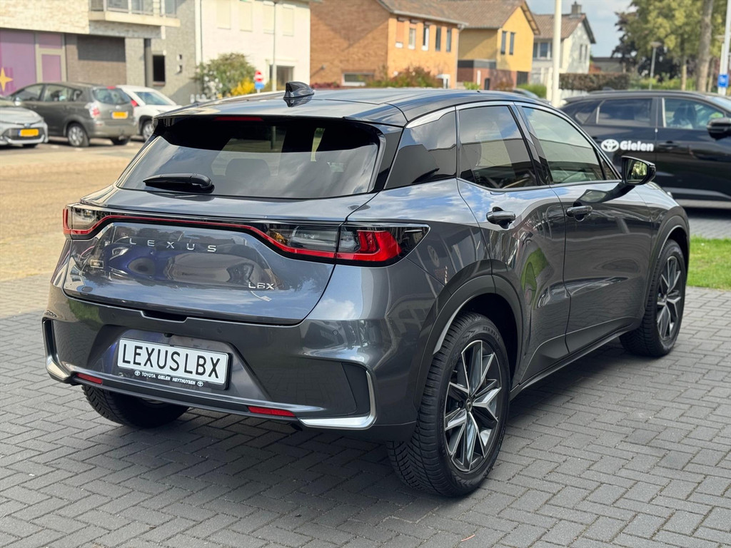 Lexus LBX 1.5 Hybrid Emotion Tech Pack | Leer, Elektrische achterklep, Keyless, Stoel + Stuurverwarming, 18 inch, Privacy glass 47568169-4.jpg | Autobedrijf Gielen