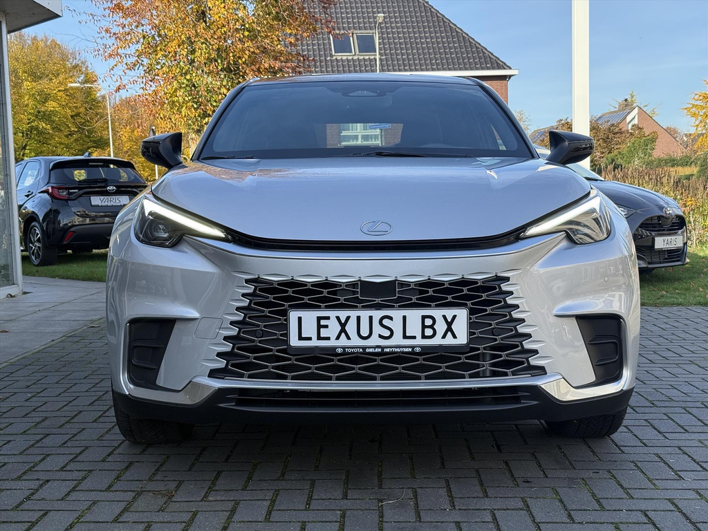 Lexus LBX 1.5 Hybrid Emotion Tech Pack | Leer, Elektrische achterklep, Keyless, Stoel + Stuurverwarming, 18 inch, Privacy glass 47576006-4.jpg | Autobedrijf Gielen