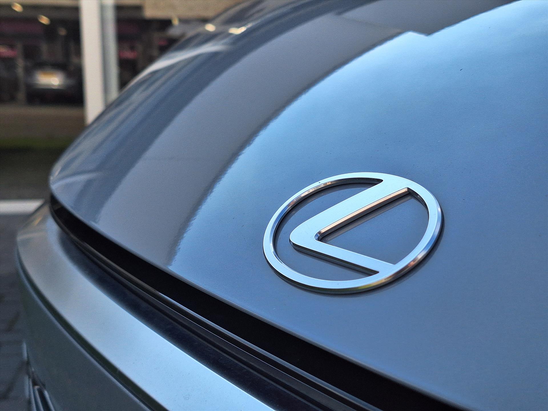 Lexus LBX 1.5 Hybrid Emotion Tech Pack | Leer, Elektrische achterklep, Keyless, Stoel + Stuurverwarming, 18 inch, Privacy glass 47576007-4.jpg | Autobedrijf Gielen