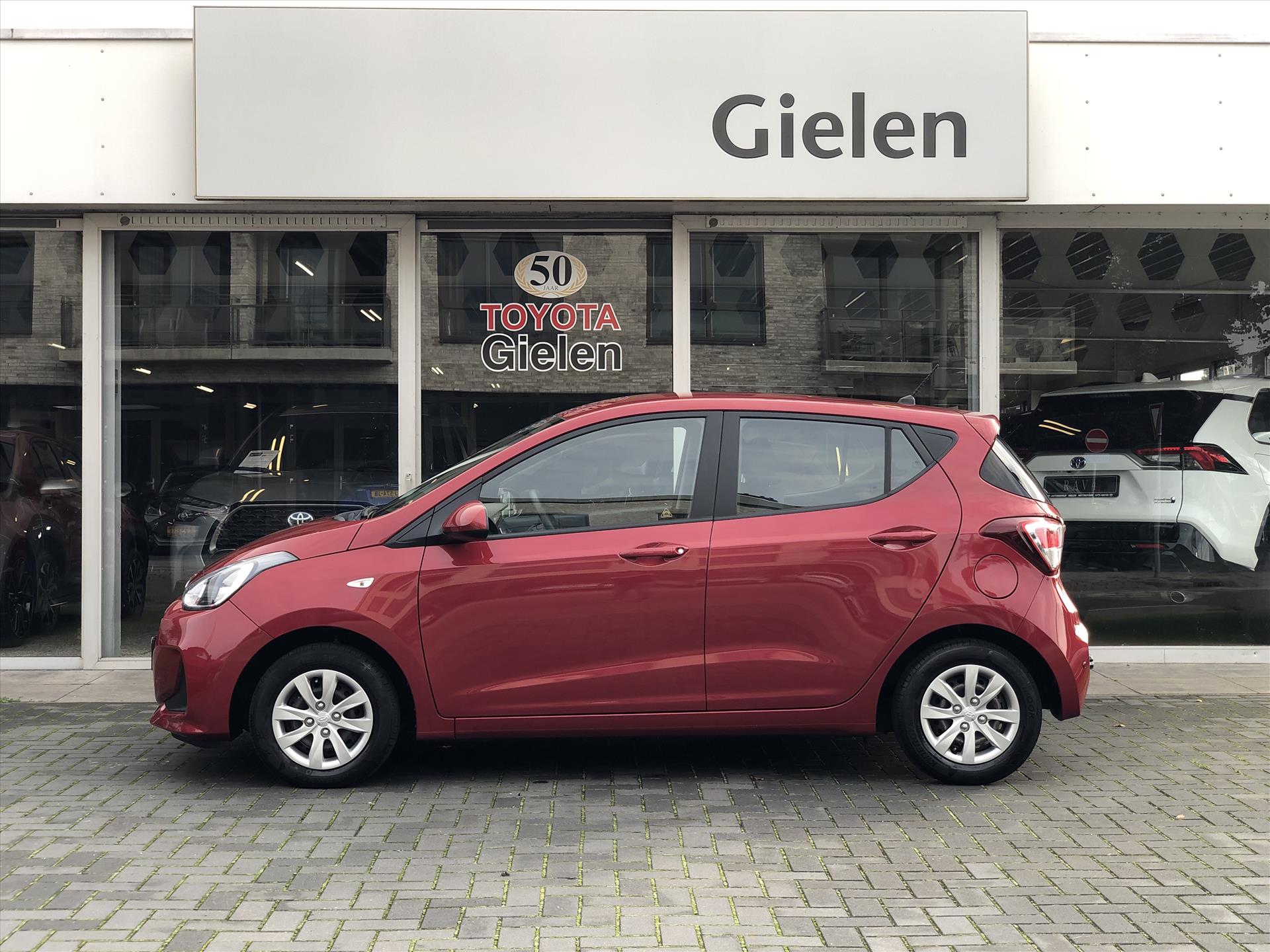 Hyundai i10 1.0i Comfort | Trekhaak, Airconditioning, Parkeersensoren, Cruise control, Stuurbediening 47645193-3.jpg | Autobedrijf Gielen