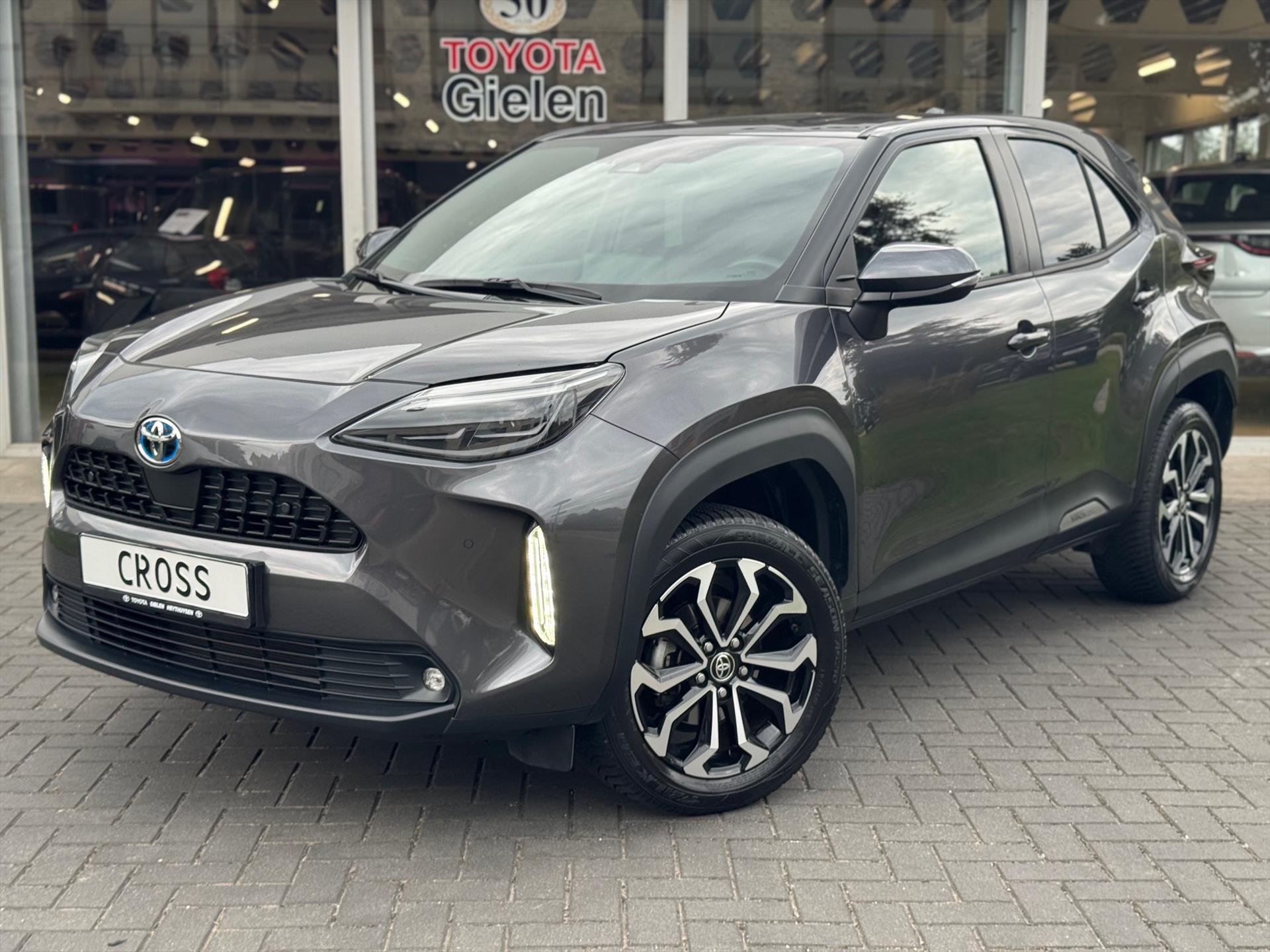 Toyota Yaris Cross 1.5 Hybrid Dynamic Plus | Trekhaak, Dodehoekherkenning, Parkeersensoren, Stoelverwarming, Smart connect, 17 inch, Keyless, LED 47661255-2.jpg | Autobedrijf Gielen