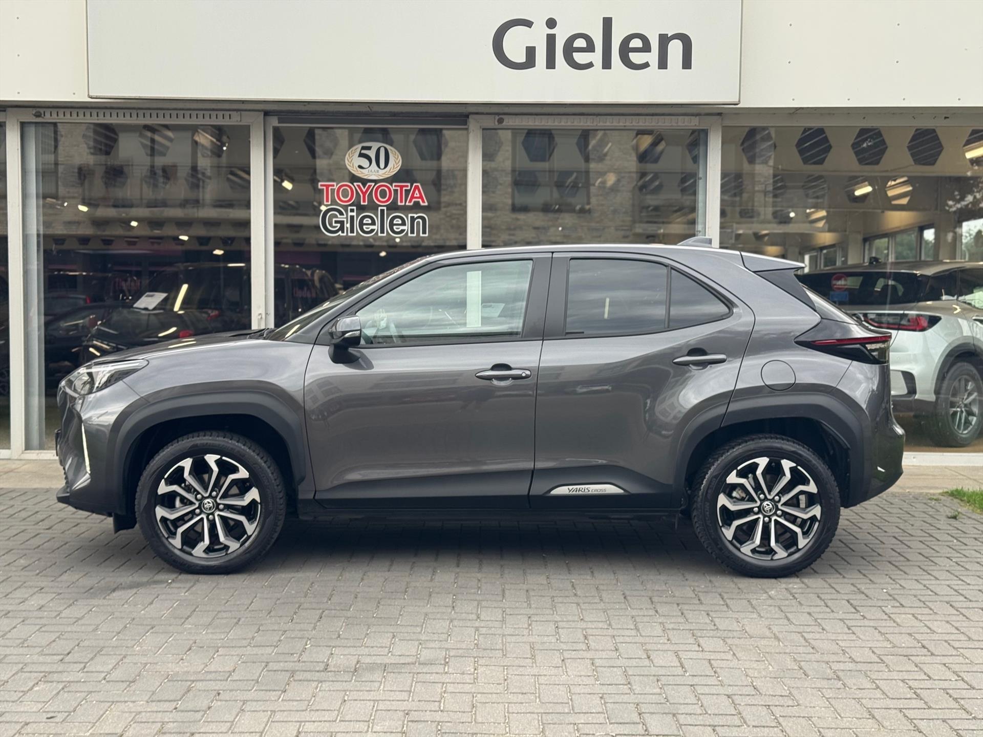 Toyota Yaris Cross 1.5 Hybrid Dynamic Plus | Trekhaak, Dodehoekherkenning, Parkeersensoren, Stoelverwarming, Smart connect, 17 inch, Keyless, LED 47661255-3.jpg | Autobedrijf Gielen