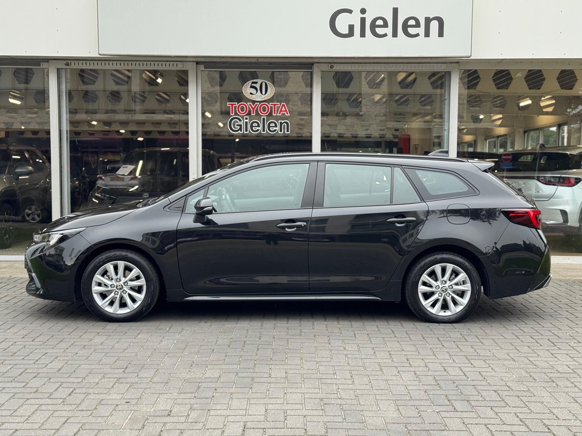 Toyota Corolla Touring Sports Hybrid 140 Business | Eerste eigenaar, Apple CarPlay/Android Auto, LED, Navigatie, Climate control 47666777-2.jpg | Autobedrijf Gielen
