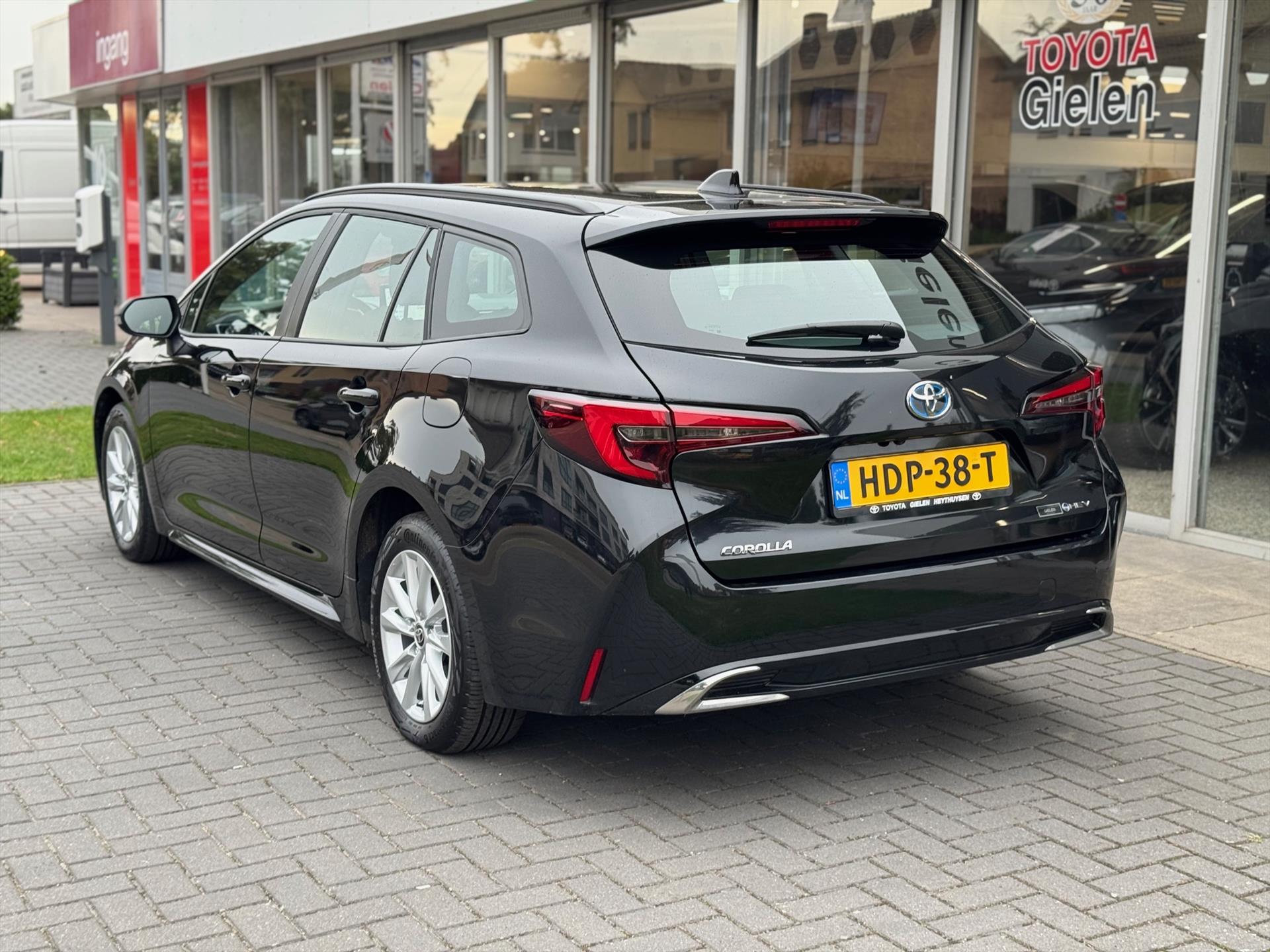 Toyota Corolla Touring Sports Hybrid 140 Business | Eerste eigenaar, Apple CarPlay/Android Auto, LED, Navigatie, Climate control 47666777-3.jpg | Autobedrijf Gielen