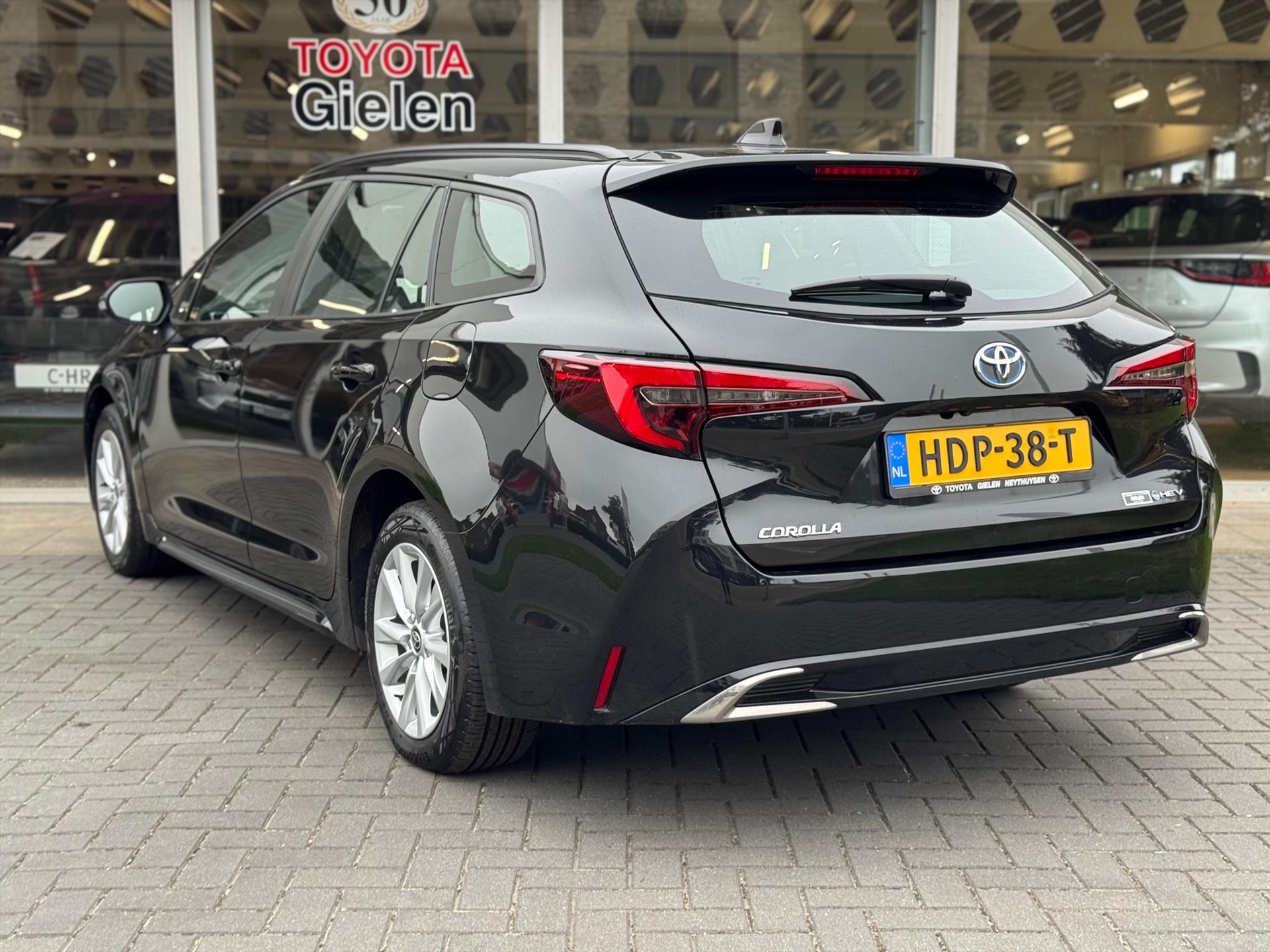 Toyota Corolla Touring Sports Hybrid 140 Business | Eerste eigenaar, Apple CarPlay/Android Auto, LED, Navigatie, Climate control 47666777-4.jpg | Autobedrijf Gielen