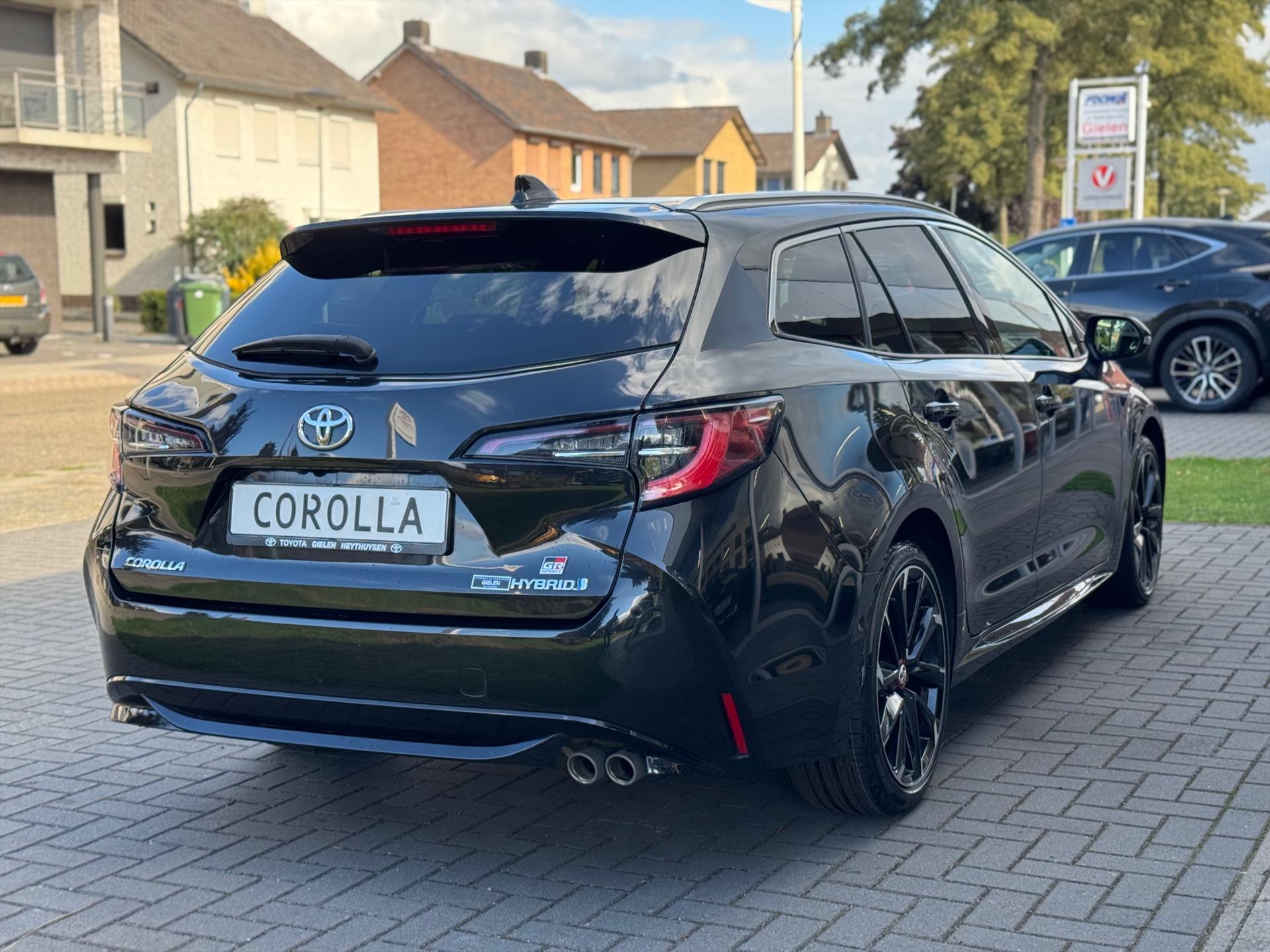 Toyota Corolla Touring Sports 2.0 Hybrid GR Sport PLUS | Eerste eigenaar, JBL, Dodehoekherkenning, Parkeersensoren, Head up display 47674735-4.jpg | Autobedrijf Gielen
