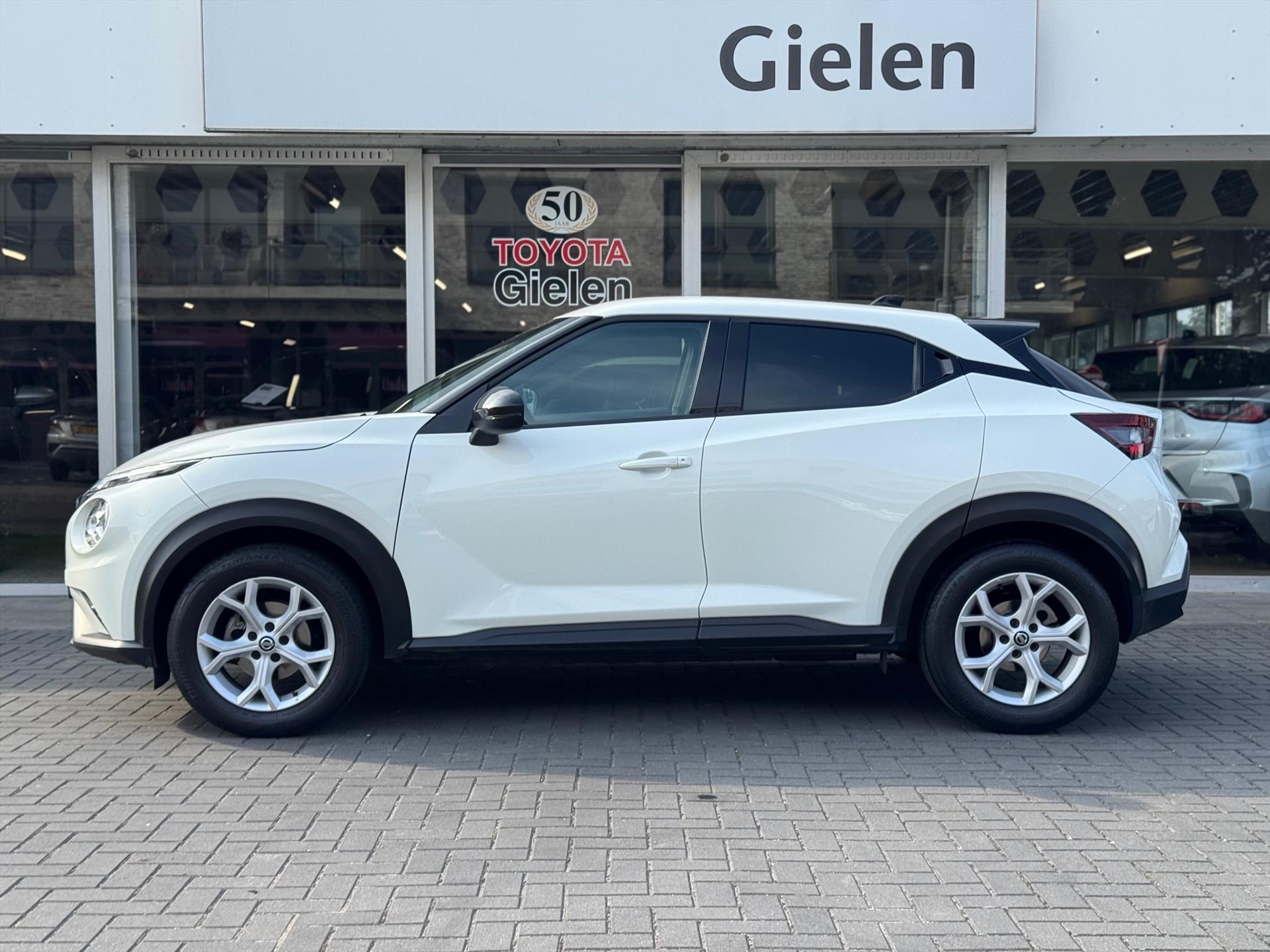 Nissan Juke 1.0 DIG-T 117pk N-Connecta | Apple CarPlay, LED, 17inch, Climate control, Parkeersensoren, Parkeercamera 47678085-1.jpg | Autobedrijf Gielen