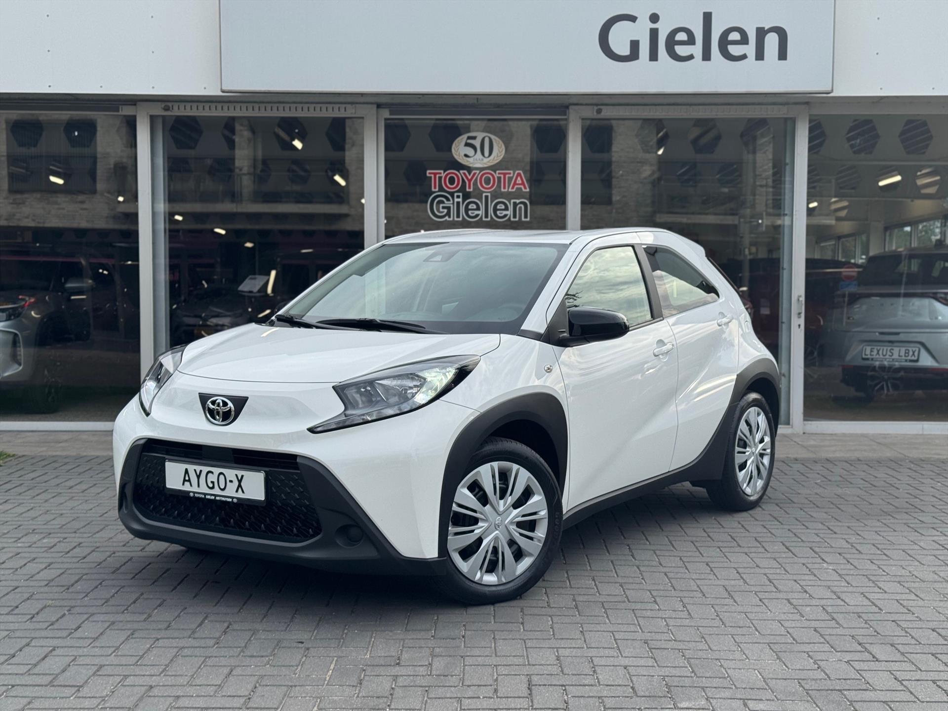 Toyota Aygo X 1.0 VVT-i Play | Automaat, Apple carplay/Android auto, Adaptieve cruise control 47681868-0.jpg | Autobedrijf Gielen
