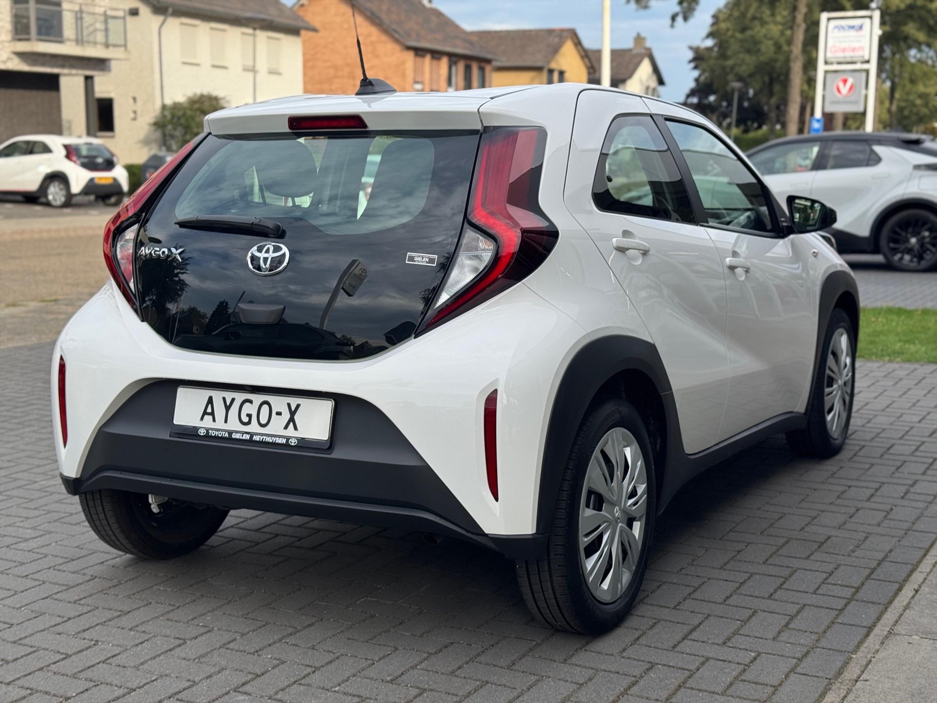 Toyota Aygo X 1.0 VVT-i Play | Automaat, Apple carplay/Android auto, Adaptieve cruise control 47681868-4.jpg | Autobedrijf Gielen