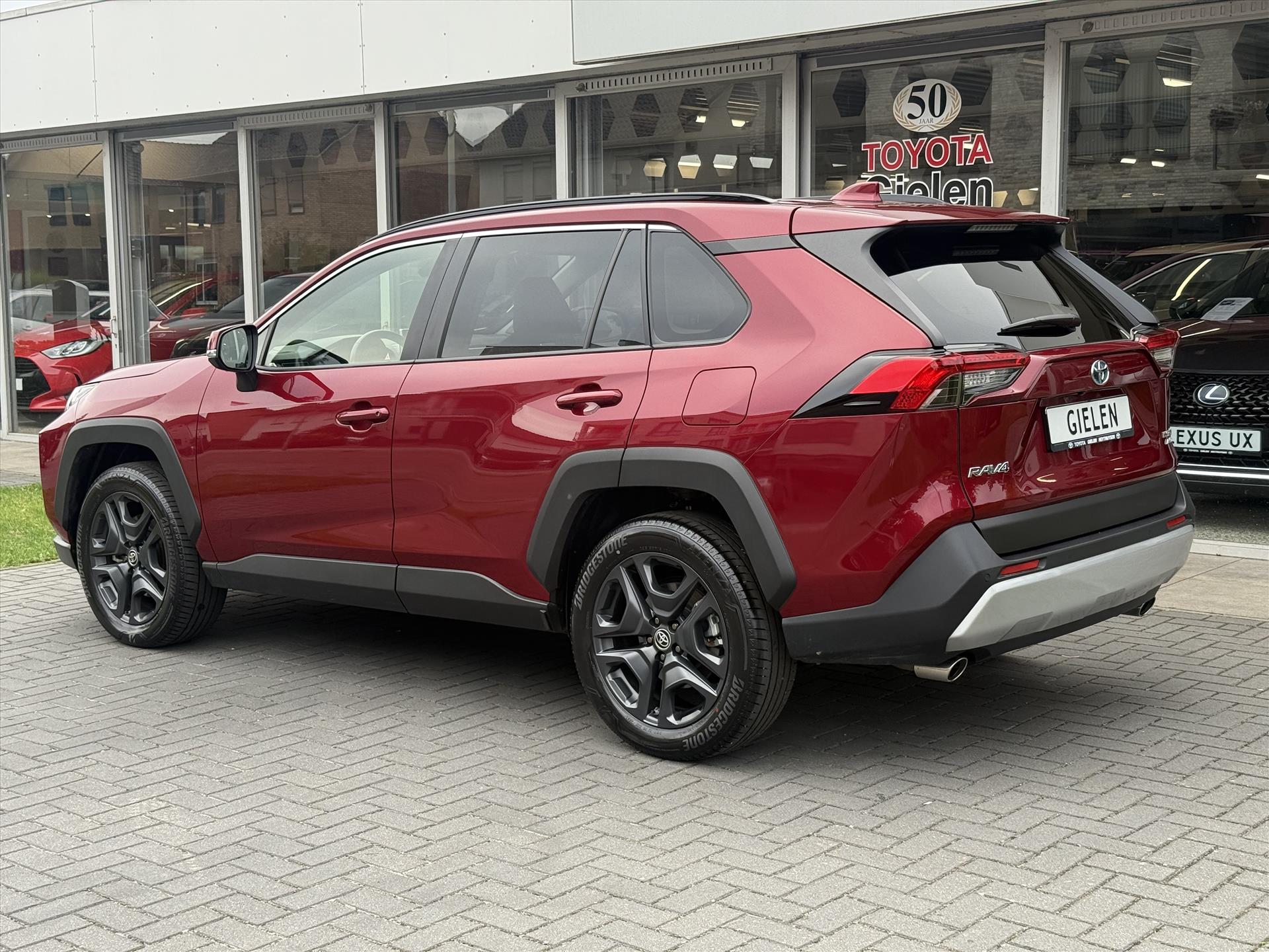 Toyota RAV4 2.5 Hybrid AWD Adventure | Innovation Pack, JBL, Dodehoekherkenning, Parkeersensoren, LED, Stoelverwarming, 360 Camera 47697117-3.jpg | Autobedrijf Gielen