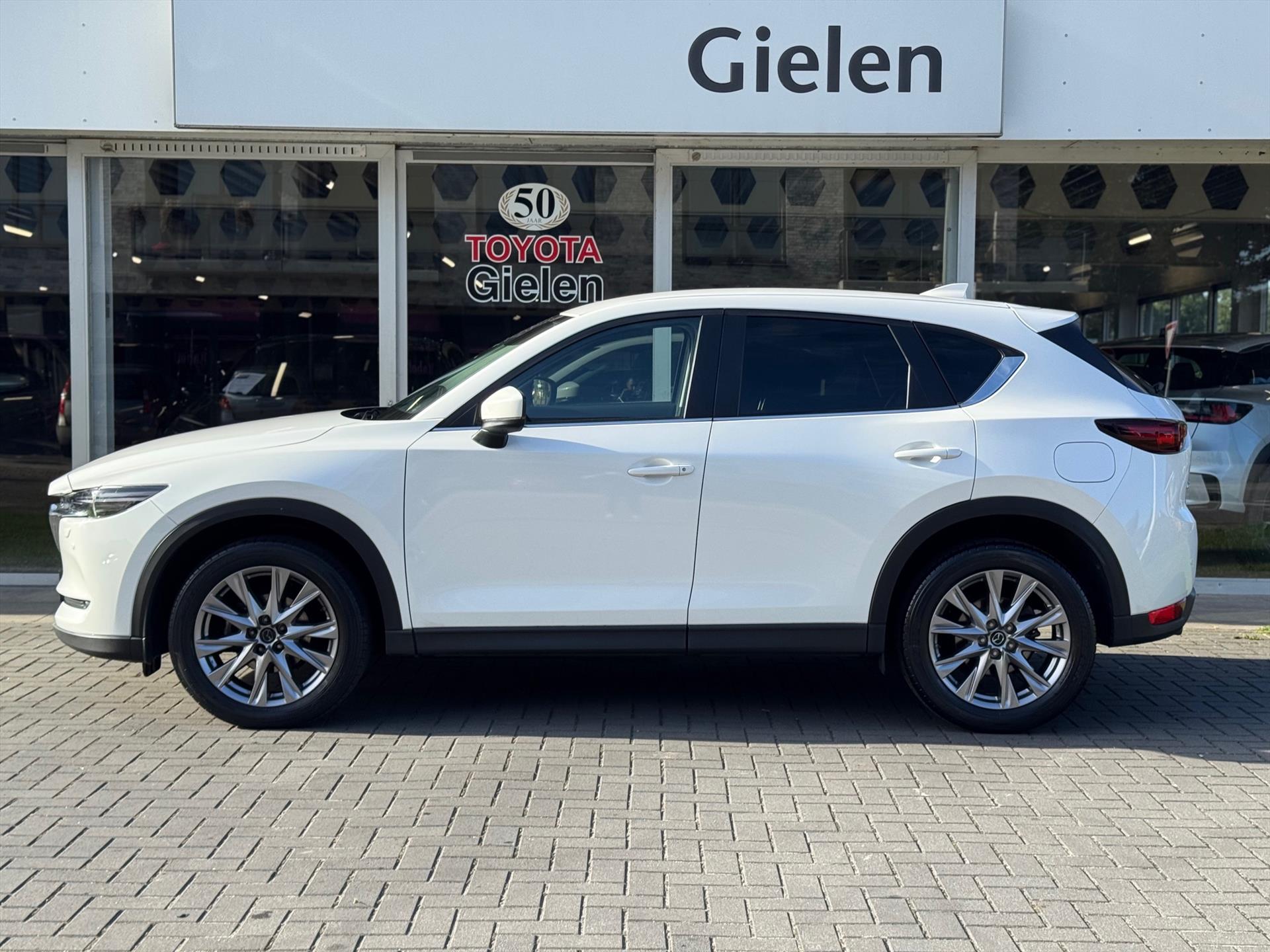 Mazda CX-5 2.5 SKYACTIV-G 194pk Luxury | Trekhaak, Dodehoekherkenning, 19 inch, Stoelverwarming, Apple CarPlay/Android Auto, 2.000KG Trekge 47708712-1.jpg | Autobedrijf Gielen