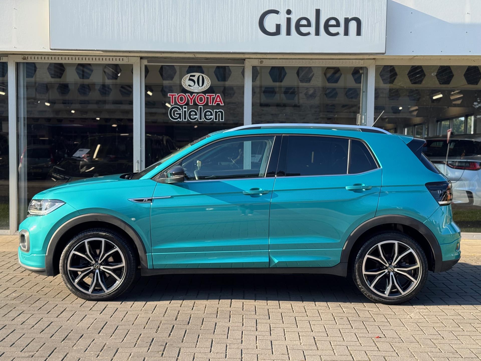 Volkswagen T-Cross 1.0 TSI 7-DSG R-Line | Dodehoekherkenning, Stoelverwarming, 18 inch, Climate control, Adaptive cruise control 47716702-1.jpg | Autobedrijf Gielen