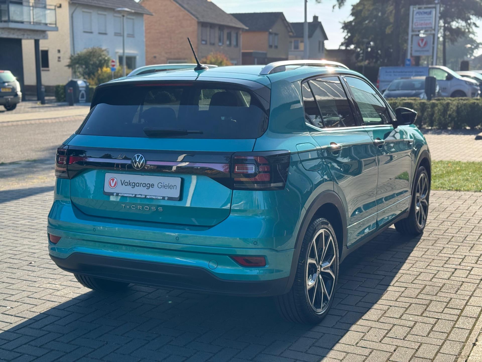Volkswagen T-Cross 1.0 TSI 7-DSG R-Line | Dodehoekherkenning, Stoelverwarming, 18 inch, Climate control, Adaptive cruise control 47716702-3.jpg | Autobedrijf Gielen