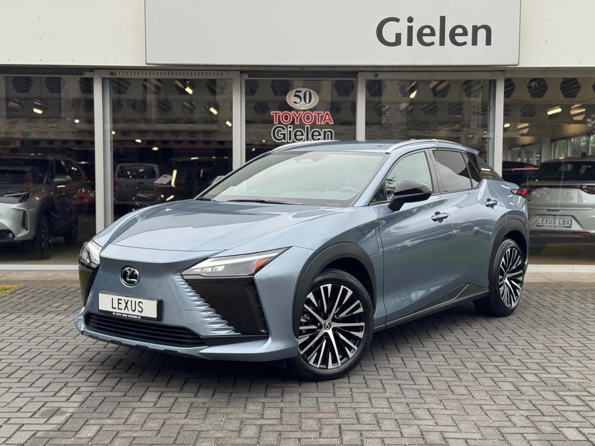 Lexus RZ 450e 313PK AWD Executive Line | Eerste eigenaar, Leer, Stoelverwarming, Dodehoekherkenning, Parkeersensoren, Groot scherm 47857692-0.jpg | Autobedrijf Gielen