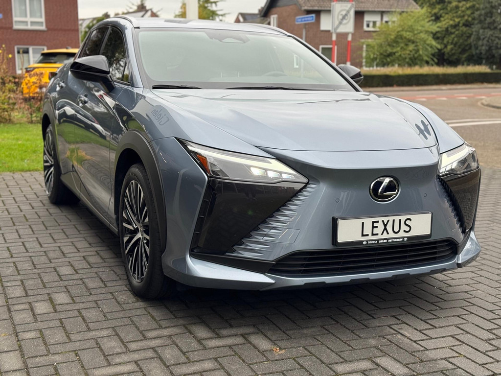 Lexus RZ 450e 313PK AWD Executive Line | Eerste eigenaar, Leer, Stoelverwarming, Dodehoekherkenning, Parkeersensoren, Groot scherm 47857692-4.jpg | Autobedrijf Gielen