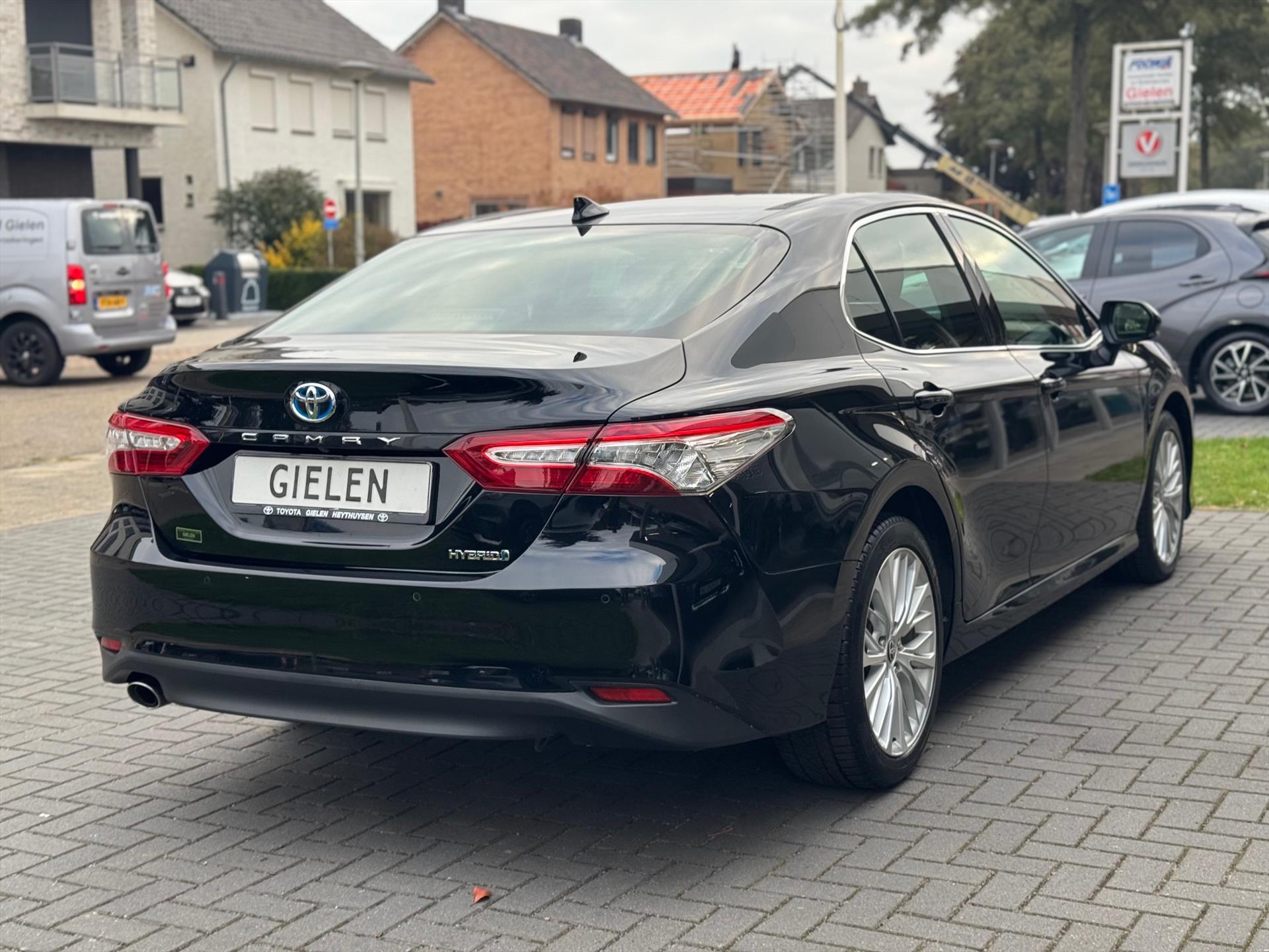 Toyota Camry 2.5 Hybrid Executive | Leer, Stoelverwarming, Elektrische achterklep, Dodehoekherkenning, Parkeersensoren, 18 inch, Keyless 47868855-4.jpg | Autobedrijf Gielen