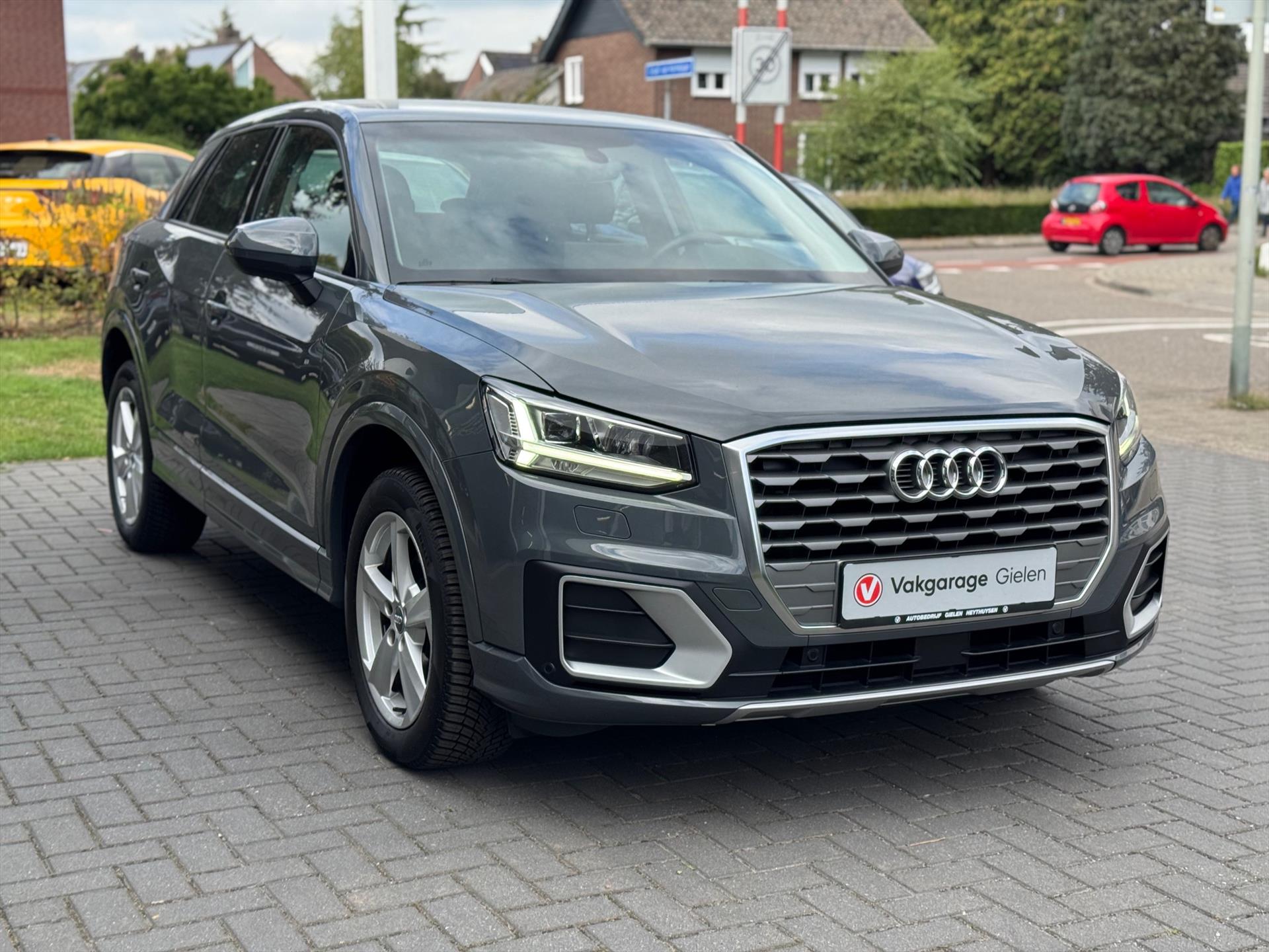 Audi Q2 35 TFSI 150pk S tronic | Navigatie, Parkeersensoren, Parkeercamera, Stoelverwarming, Startknop, 17 inch, Cruise control 47873784-4.jpg | Autobedrijf Gielen