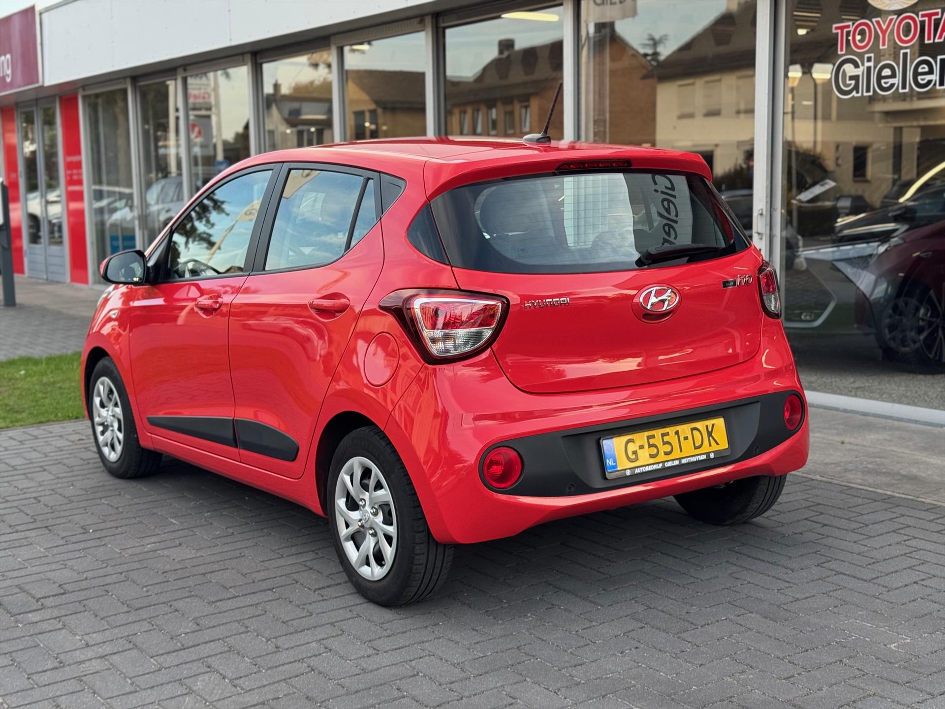Hyundai i10 1.0i Comfort | Eerste eigenaar, Apple CarPlay/Android Auto, Lichtmetalen velgen, Cruise control, Navigatie, Parkeersensoren 47936309-2.jpg | Autobedrijf Gielen