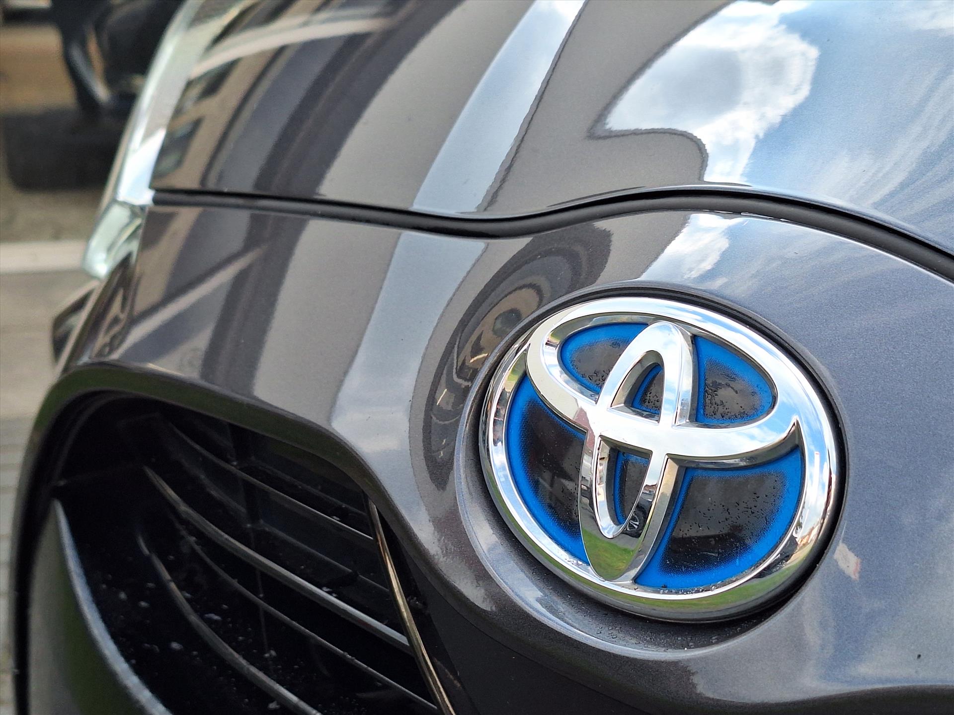 Toyota Yaris 1.5 Hybrid Dynamic | Apple CarPlay/Android auto, Lichtmetalen velgen, Keyless, Privacy Glass, LED, Navigatie 47941714-2.jpg | Autobedrijf Gielen