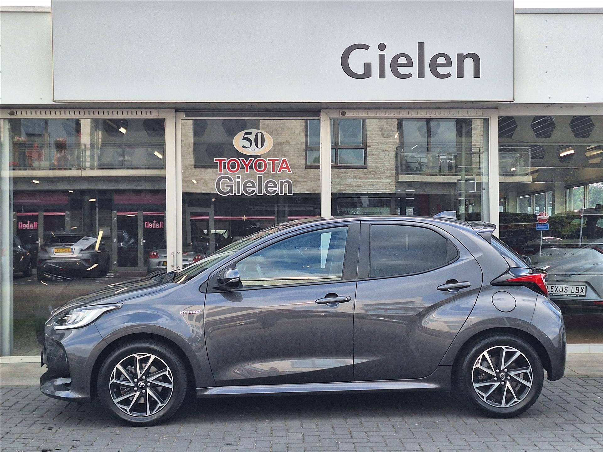 Toyota Yaris 1.5 Hybrid Dynamic | Apple CarPlay/Android auto, Lichtmetalen velgen, Keyless, Privacy Glass, LED, Navigatie 47941714-2.jpg | Autobedrijf Gielen