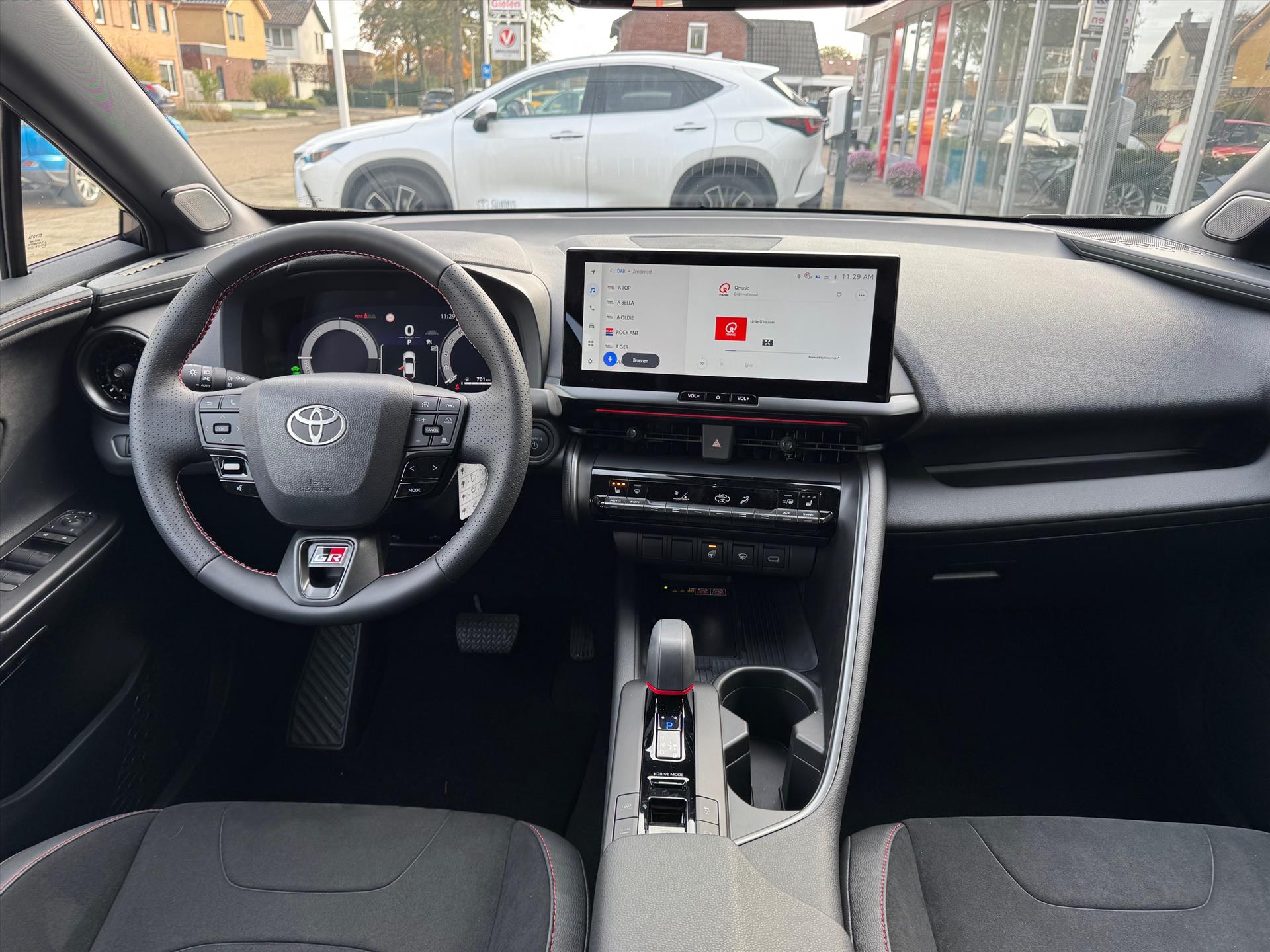 Toyota C-HR Plug-in Hybrid GR Sport | Elektrische achterklep, Stoel + Stuurverwarming, Half leer, Dodehoekherkenning, 19 inch, LED, Groot sc 48001213-2.jpg | Autobedrijf Gielen