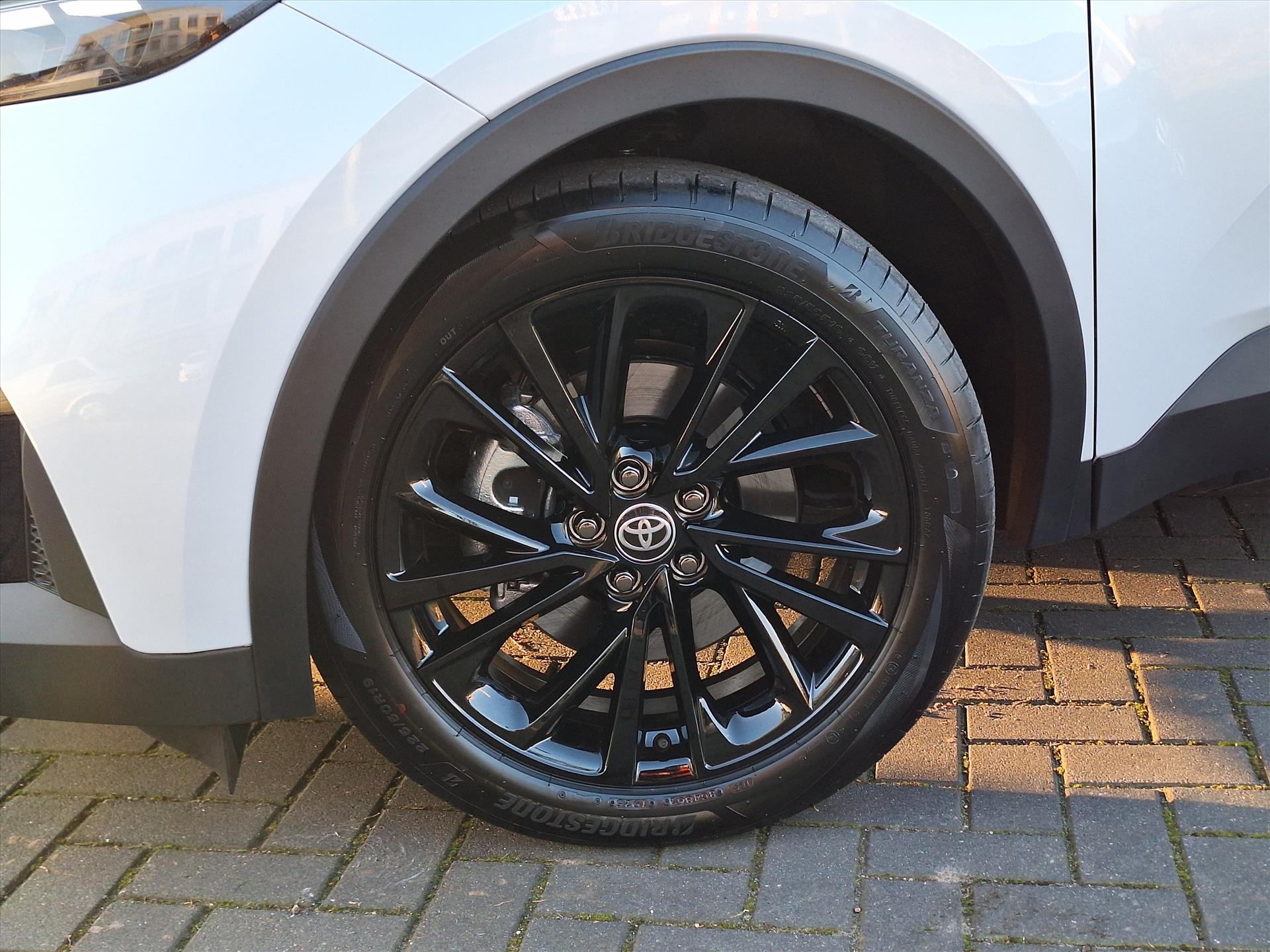 Toyota C-HR 2.0 High Power PHEV GR Sport | Elektrische achterklep, Stoel + Stuurverwarming, Half leer, Dodehoekherkenning, 19 inch, LED, Gro 48001213-3.jpg | Autobedrijf Gielen