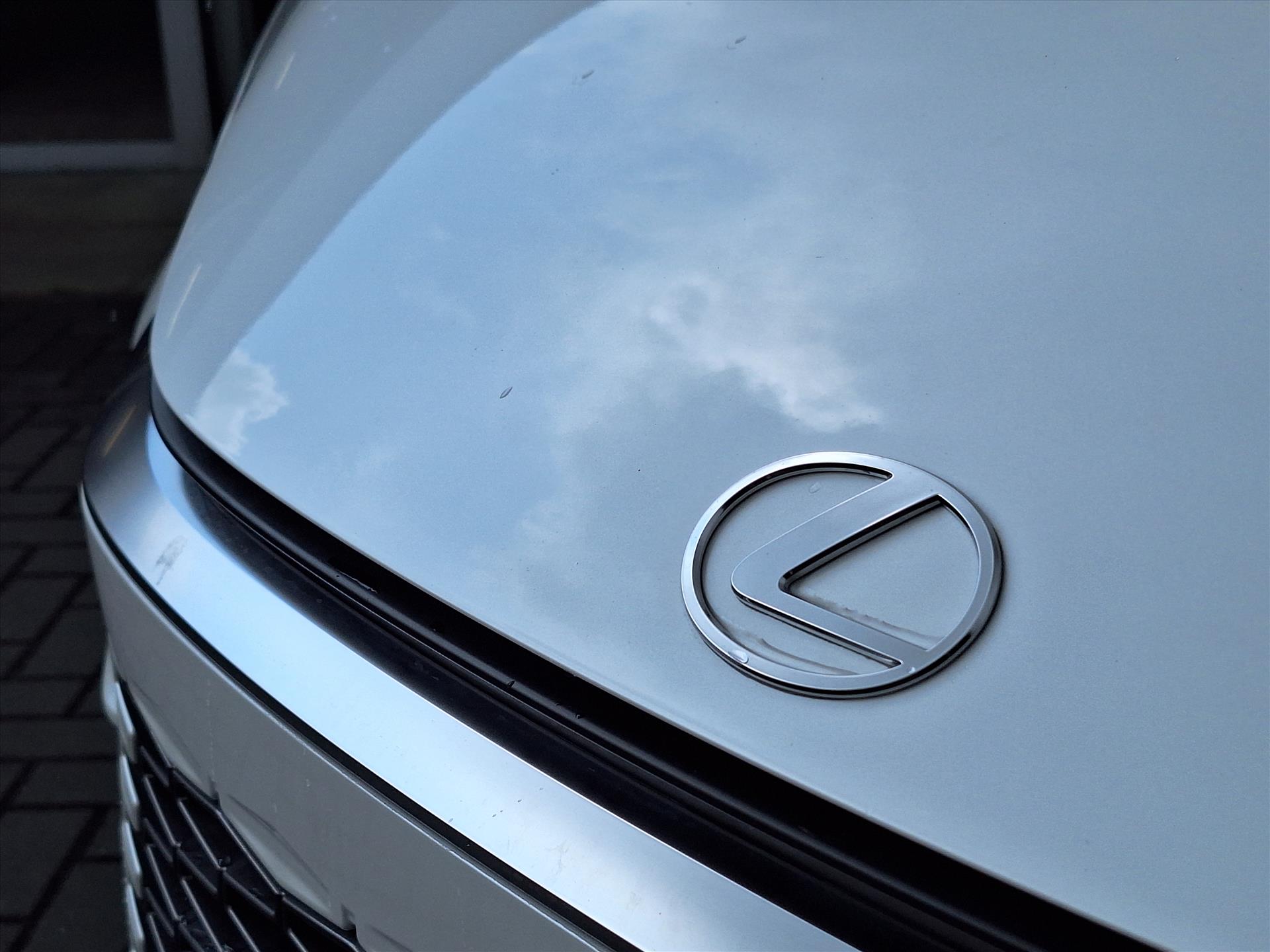 Lexus LBX 1.5 Comfort & Safety Pack | Dodehoekherkenning, Parkeersensoren, Keyless, Stoelverwarming 48113007-3.jpg | Autobedrijf Gielen