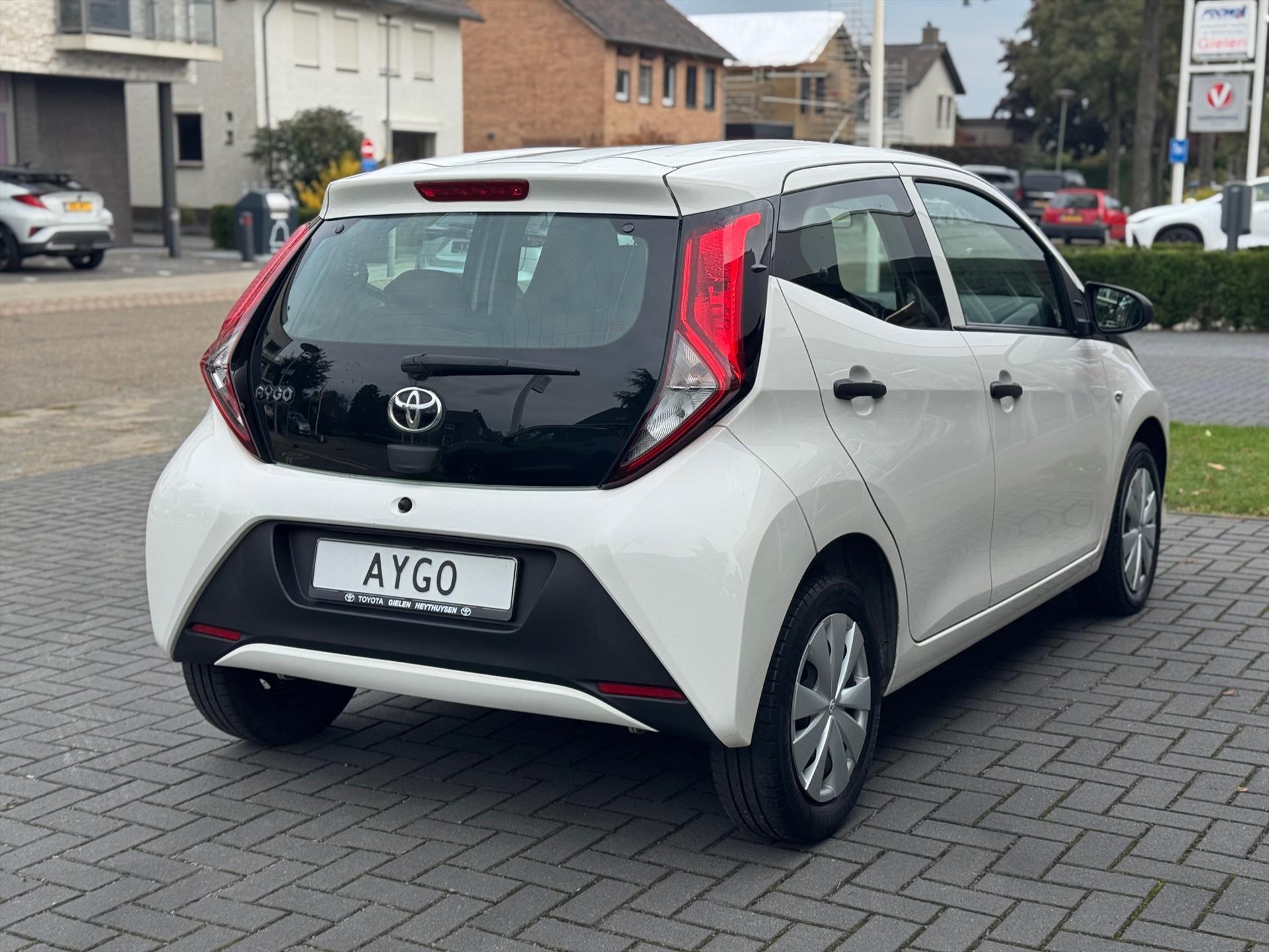 Toyota Aygo 1.0 VVT-i 72pk | Eerste eigenaar, 5 deurs, Stuurwielbedining, Snelheidsbegrenzer, Centrale deurvergrendeling met afstandsbedieni 48156462-4.jpg | Autobedrijf Gielen