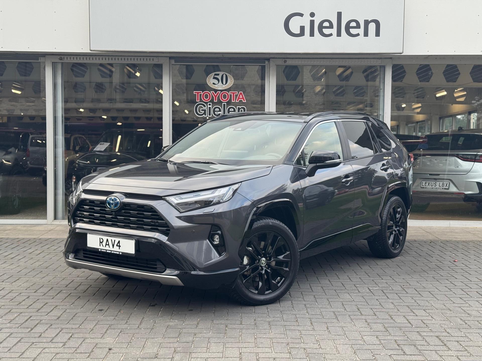 Toyota RAV4 2.5 Hybrid Bi-Tone Plus | JBL, Dodehoekherkenning, Parkeersensoren, Stoel + Stuurverwarming, 360 Camera 48242948-0.jpg | Autobedrijf Gielen