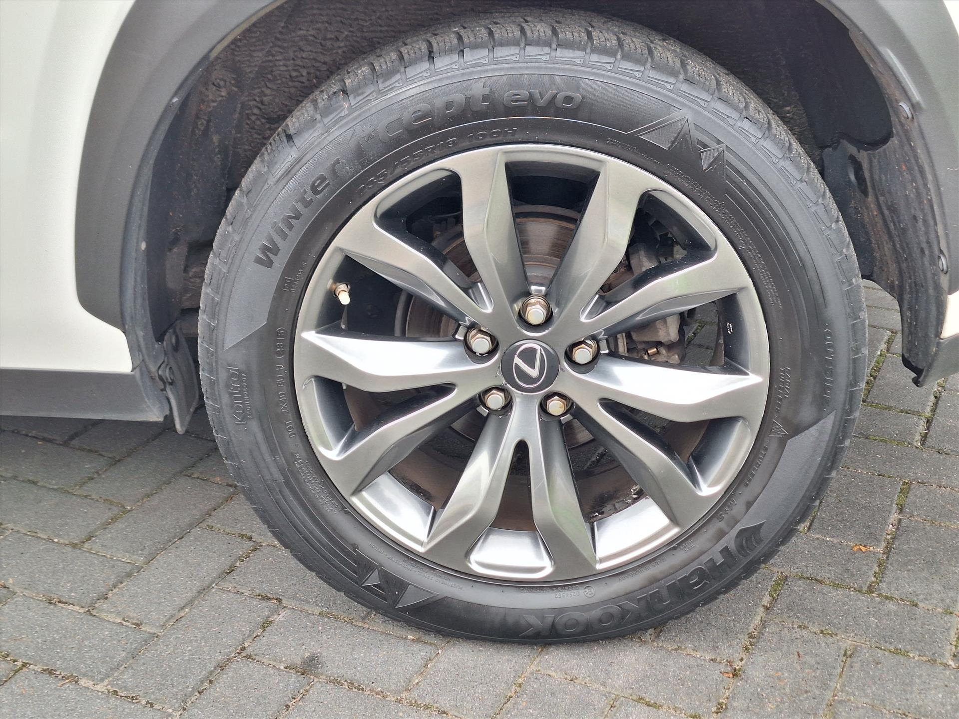 Lexus NX 300h AWD F Sport Line | Panoramadak, Leer, Stoelverwarming, Keyless, Elektrische achterklep, Parkeersensoren 48322008-4.jpg | Autobedrijf Gielen