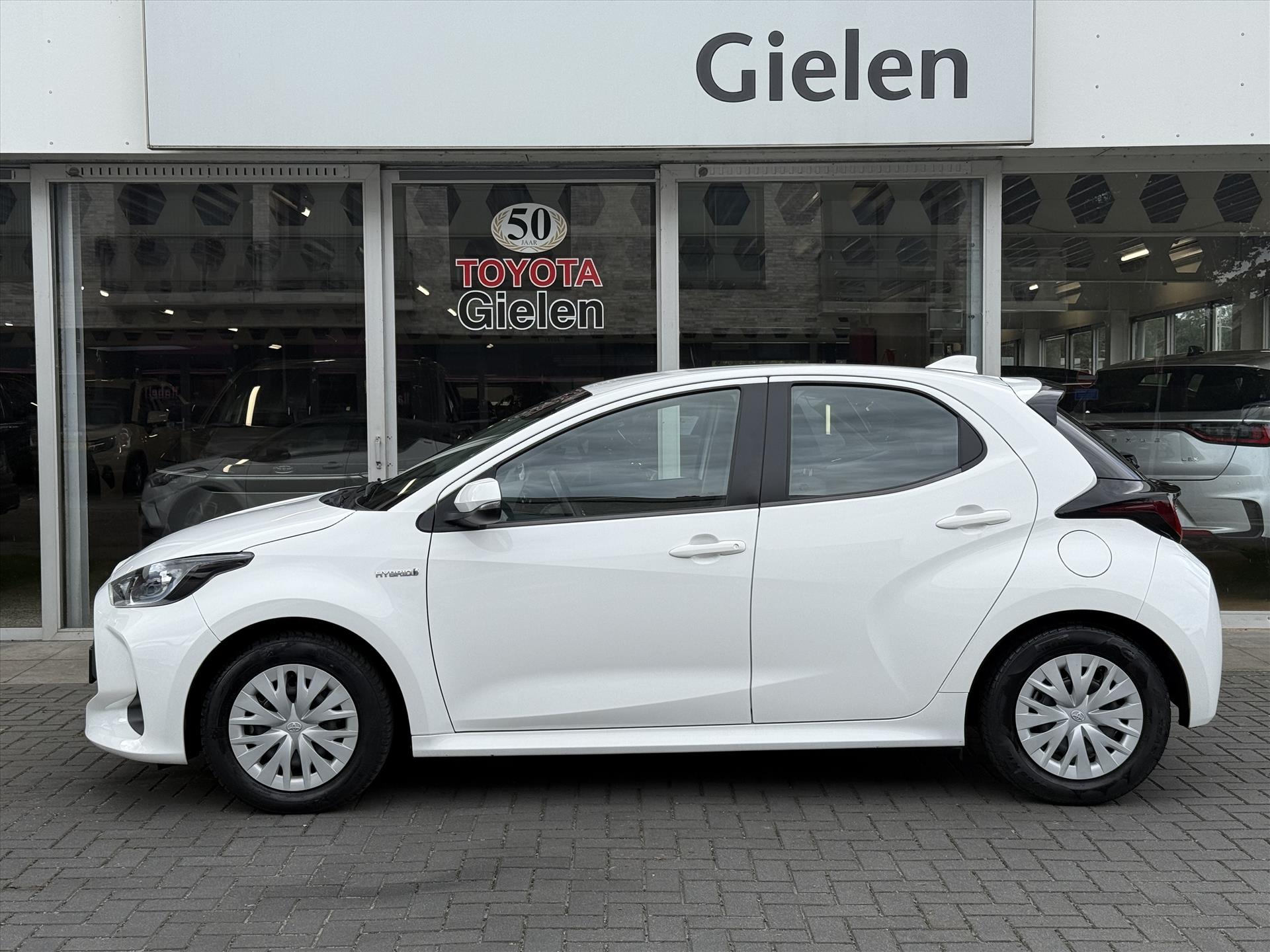 Toyota Yaris 1.5 Hybrid 116pk Active | Apple CarPlay/Android auto, Parkeercamera, Adaptive cruise control, Regensensor 48498371-2.jpg | Autobedrijf Gielen