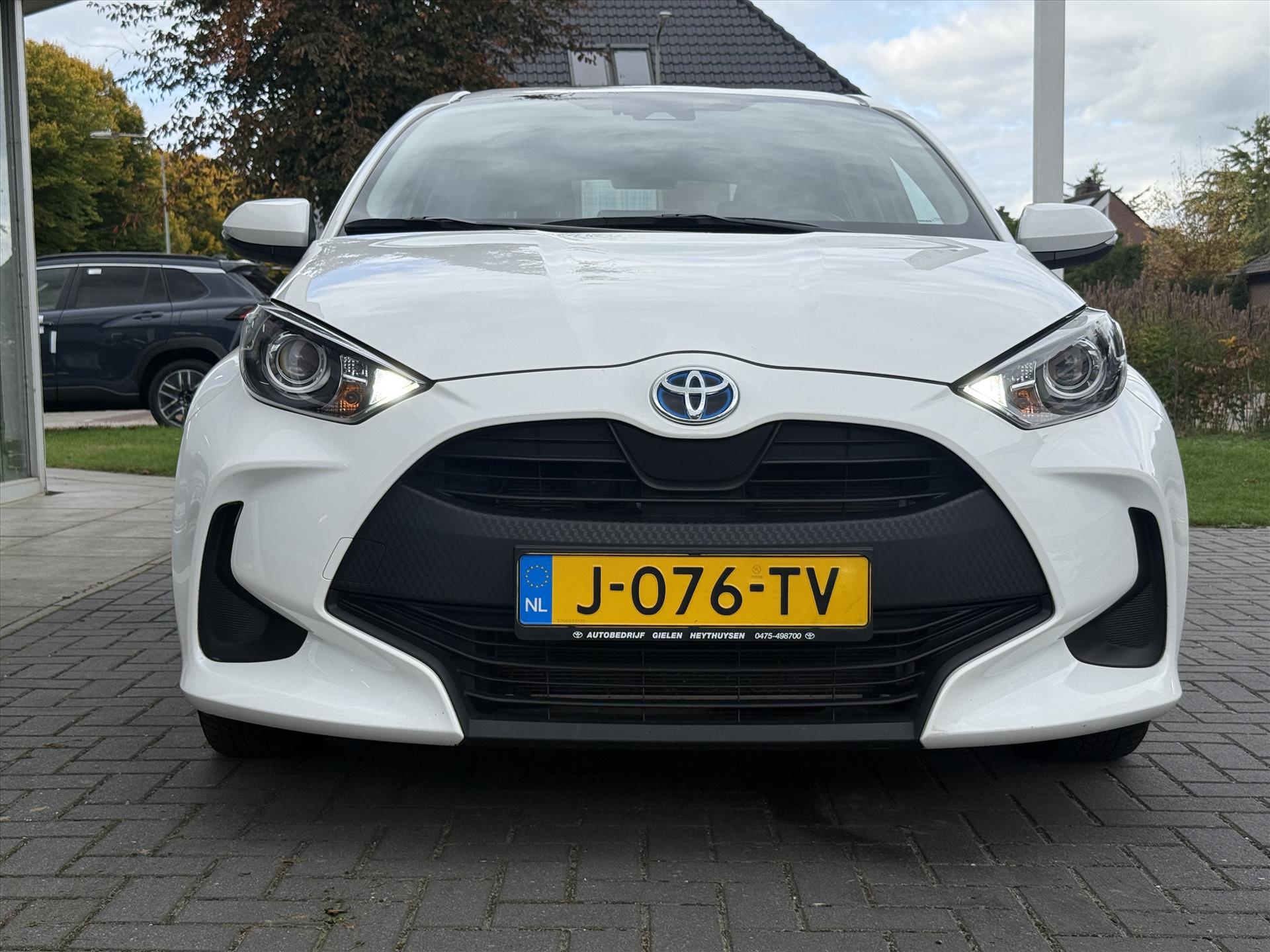 Toyota Yaris 1.5 Hybrid 116pk Active | Apple CarPlay/Android auto, Parkeercamera, Adaptive cruise control, Regensensor 48498371-4.jpg | Autobedrijf Gielen