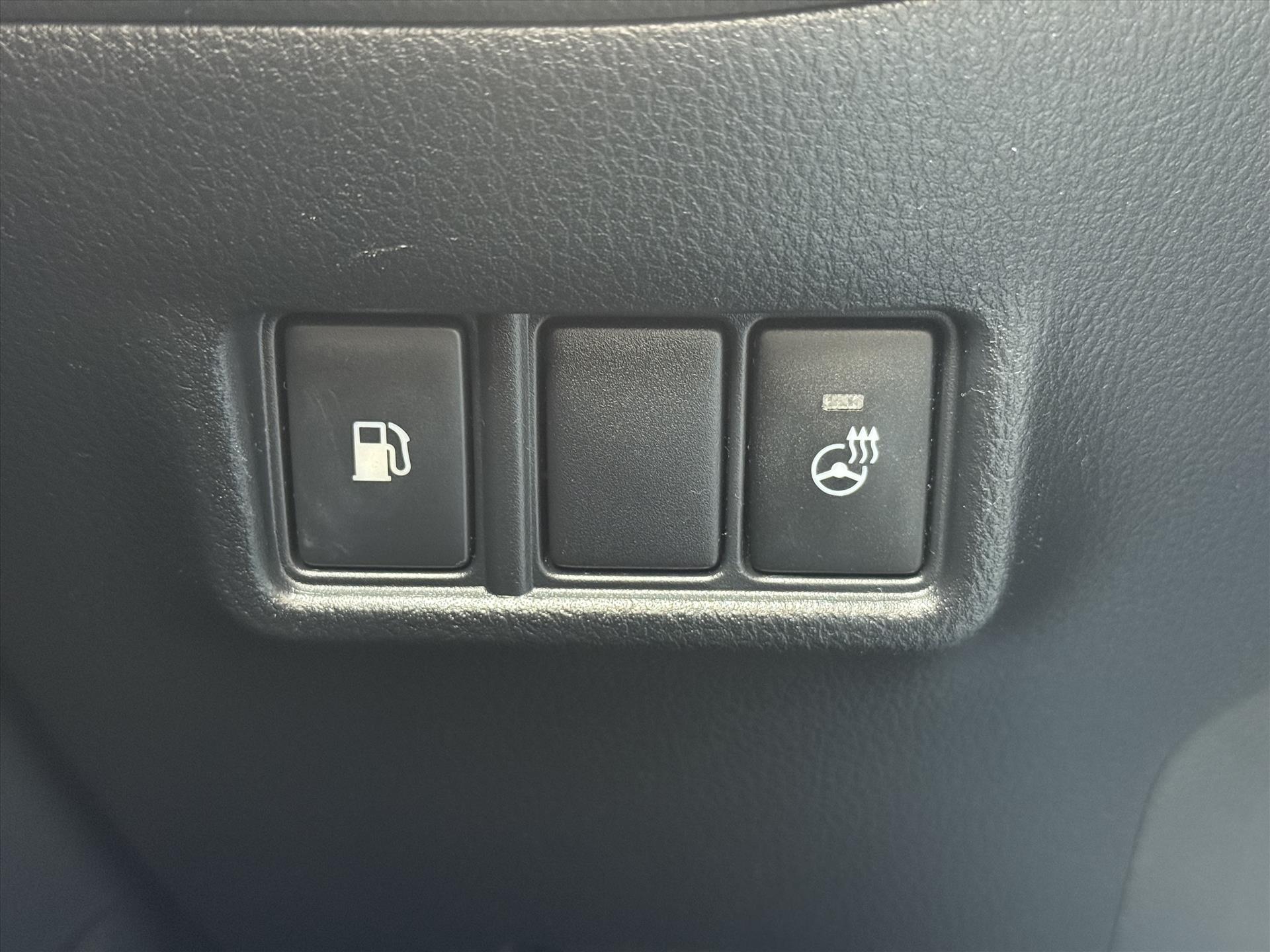 Toyota C-HR 1.8 Hybrid Bi-Tone Plus | Leer, Stoel + Stuurverwarming, Navigatie, Dodehoekherkenning, Parkeersensoren 48507331-33.jpg | Autobedrijf Gielen