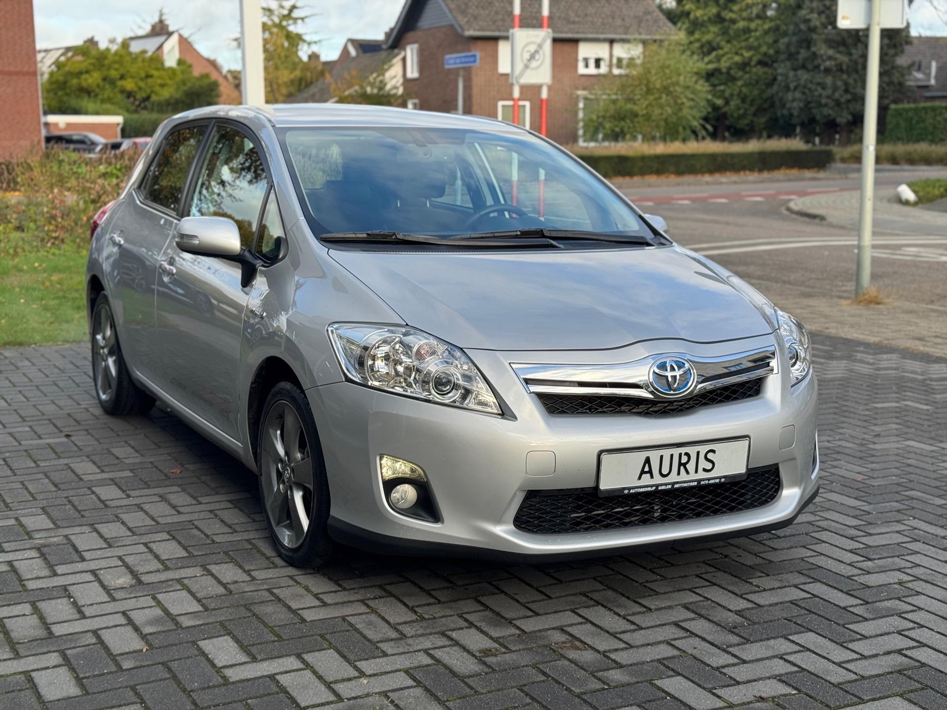 Toyota Auris 1.8 Full Hybrid Executive | Eerste eigenaar, Trekhaak, Navigatie, Keyless, 17 inch, Camera, Cruise control, Nieuw geleverd & ond 48610627-4.jpg | Autobedrijf Gielen