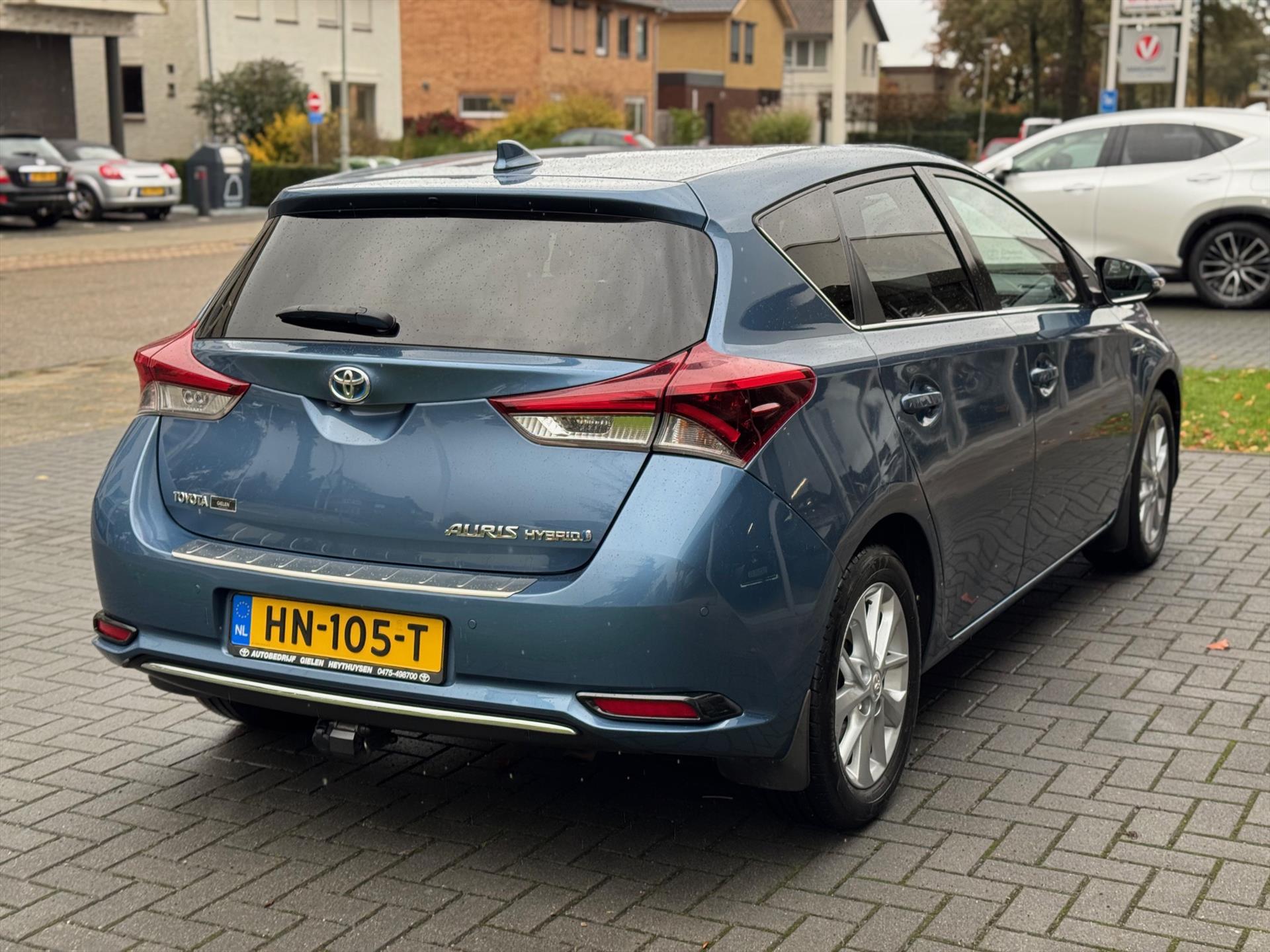 Toyota Auris 1.8 Hybrid Executive | Eerste eigenaar, Trekhaak, Half leer, Navigatie, Stoelverwarming, Parkeersensoren, Top onderhouden! 48668885-3.jpg | Autobedrijf Gielen