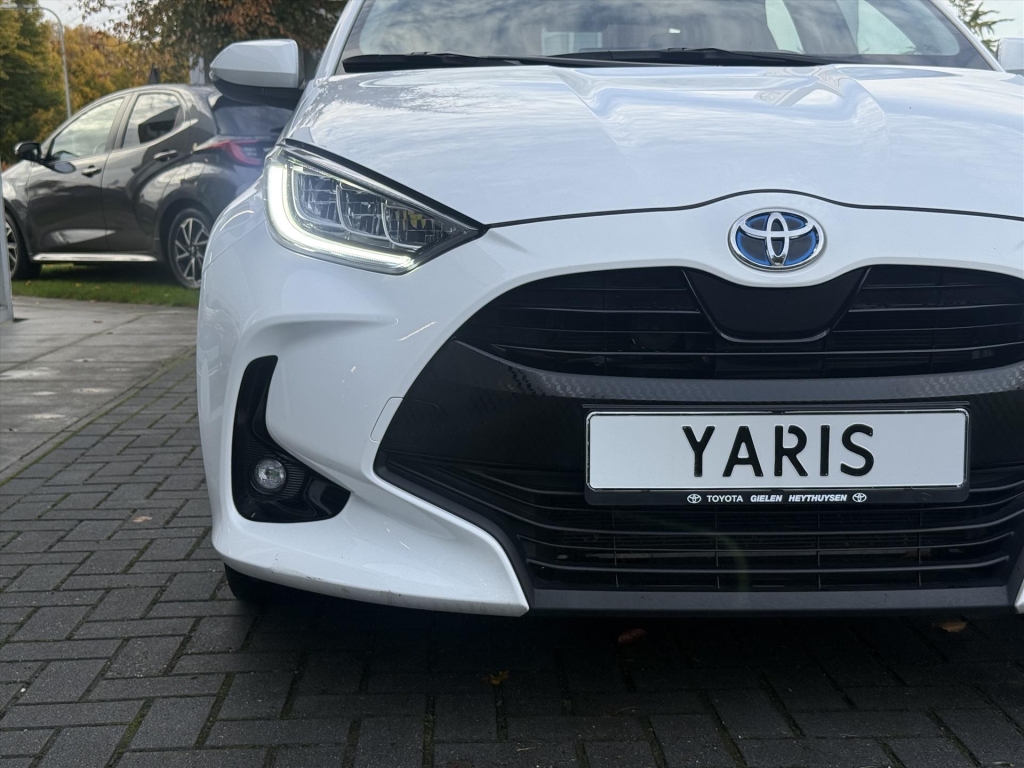 Toyota Yaris 1.5 Hybrid Dynamic Plus | Stoelverwarming, 16 inch, LED, Apple CarPlay/Android Auto, Parkeercamera, Keyless 48673478-4.jpg | Autobedrijf Gielen