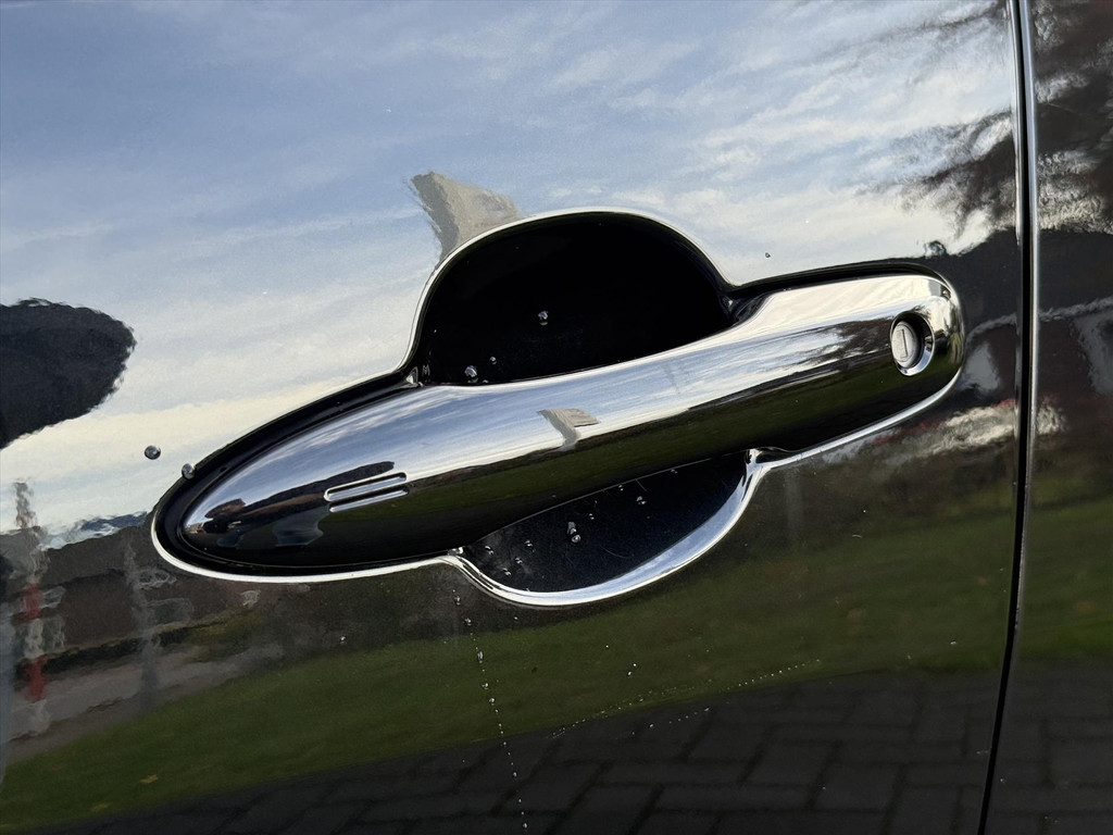 Toyota Yaris 1.5 Hybrid Dynamic Plus | Stoelverwarming, 16 inch, LED, Apple CarPlay/Android Auto, Parkeercamera, Keyless 48673482-1.jpg | Autobedrijf Gielen