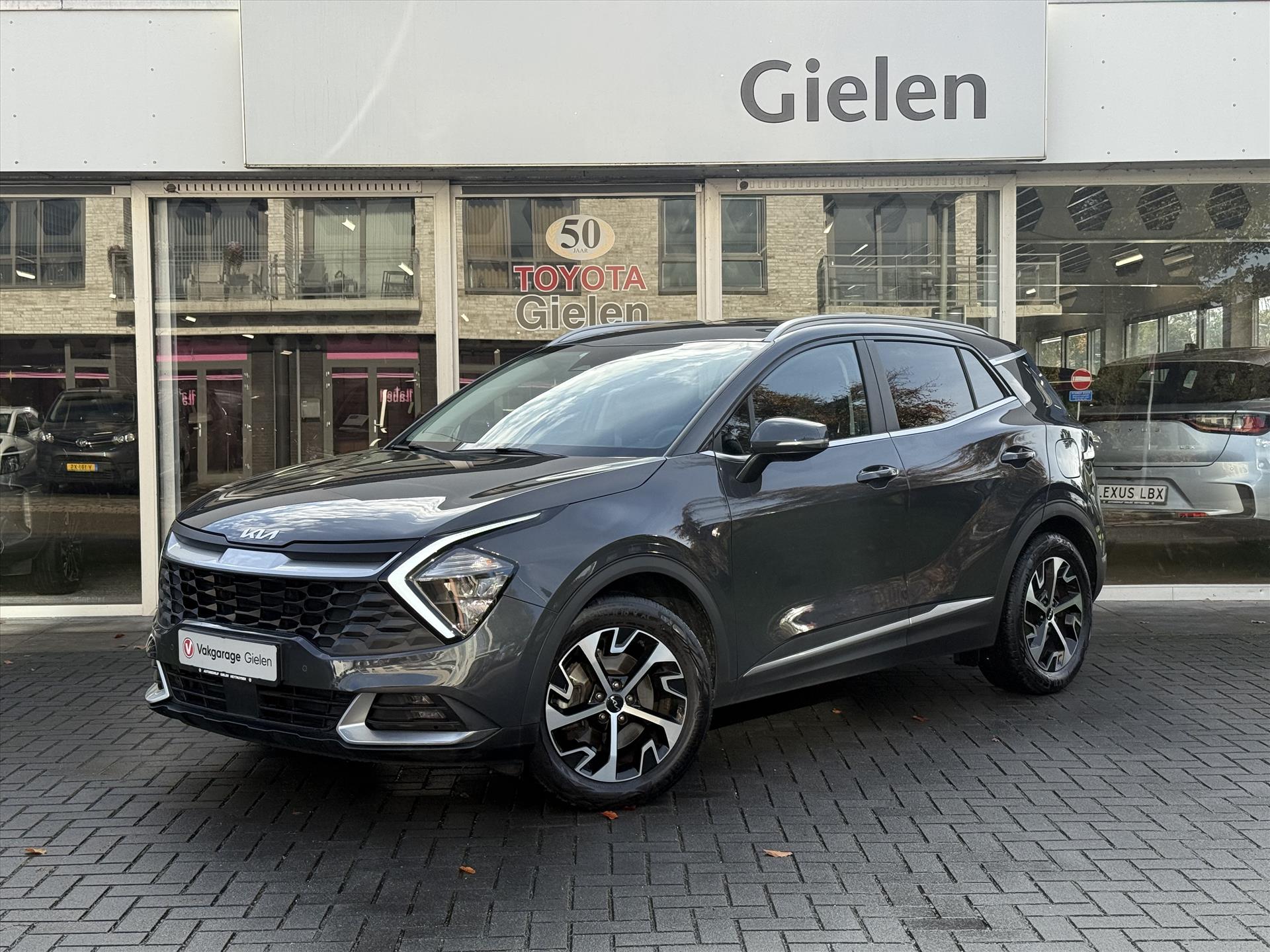 Kia Sportage 1.6 T-GDi HEV DynamicLine | Stoel + Stuurverwarming, Groot scherm, CarPlay, Keyless, 18inch, Parkeersensoren, December 2023 48717947-0.jpg | Autobedrijf Gielen