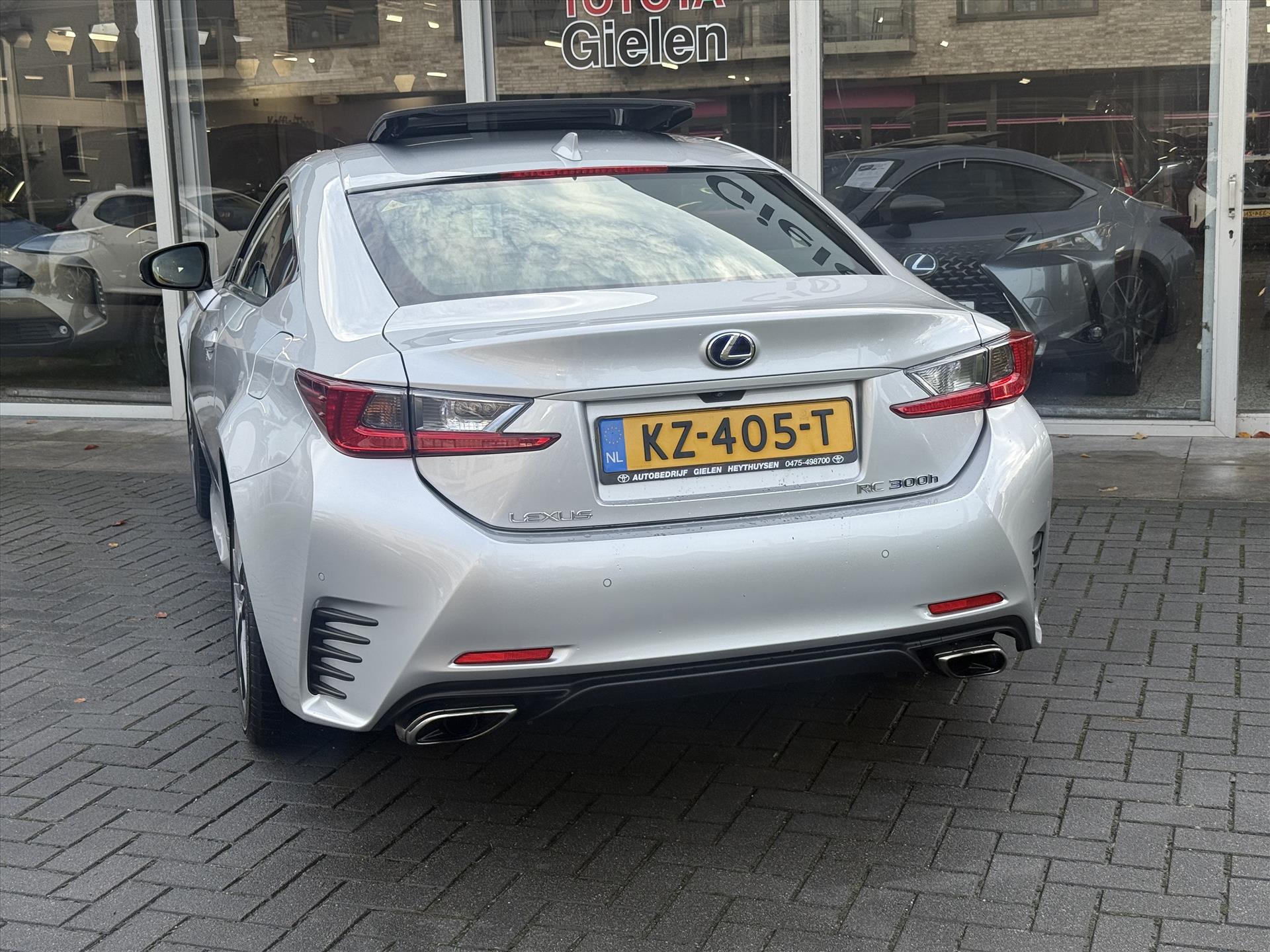 Lexus RC 300h F Sport Line | Schuifdak, Parkeersensoren, Stoelventilatie + verwarming, Leer, Dodehoekherkenning, Navigatie 48721420-12.jpg | Autobedrijf Gielen