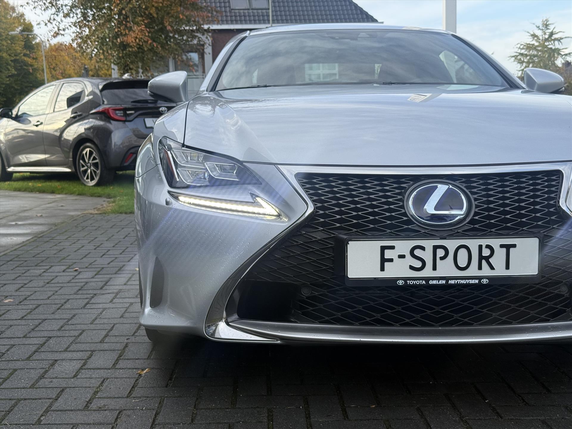 Lexus RC 300h F Sport Line | Schuifdak, Parkeersensoren, Stoelventilatie + verwarming, Leer, Dodehoekherkenning, Navigatie 48721420-13.jpg | Autobedrijf Gielen