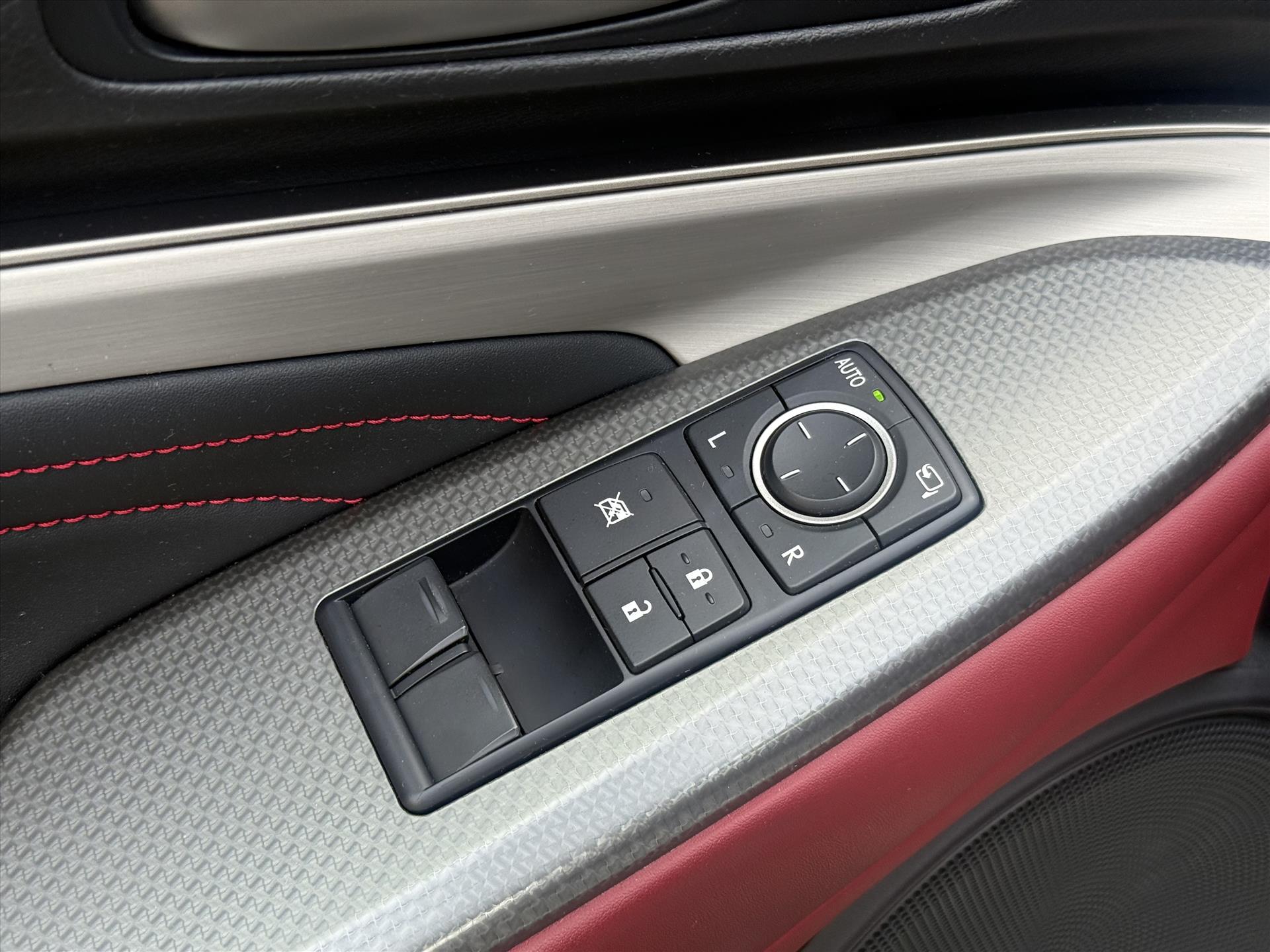 Lexus RC 300h F Sport Line | Schuifdak, Parkeersensoren, Stoelventilatie + verwarming, Leer, Dodehoekherkenning, Navigatie 48721420-22.jpg | Autobedrijf Gielen