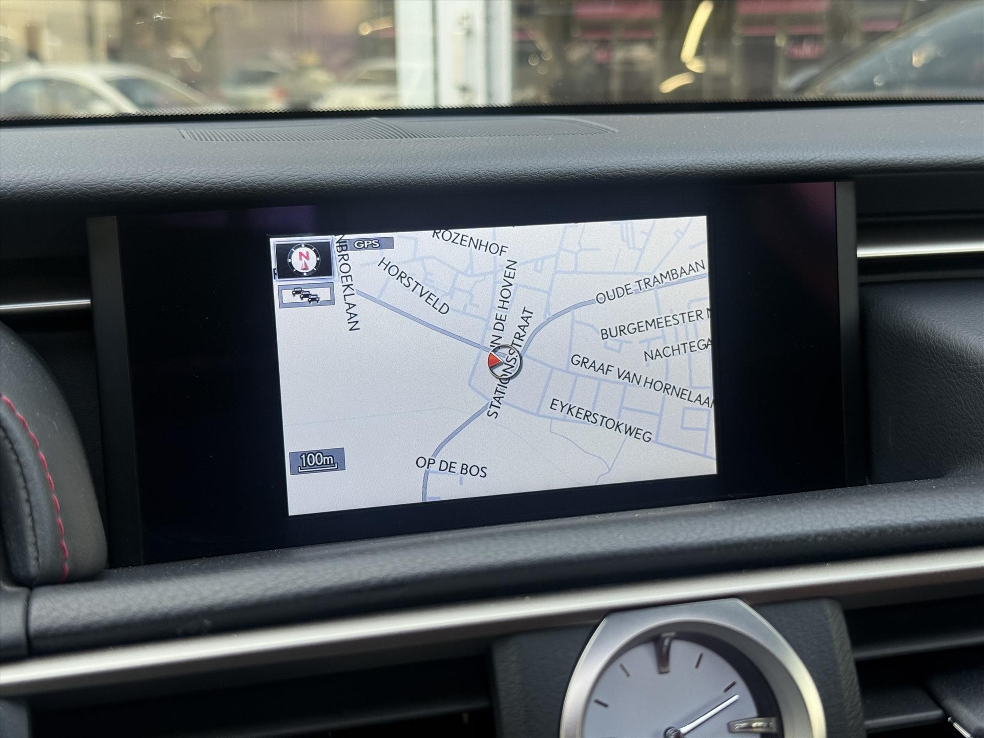 Lexus RC 300h F Sport Line | Schuifdak, Parkeersensoren, Stoelventilatie + verwarming, Leer, Dodehoekherkenning, Navigatie 48721420-37.jpg | Autobedrijf Gielen