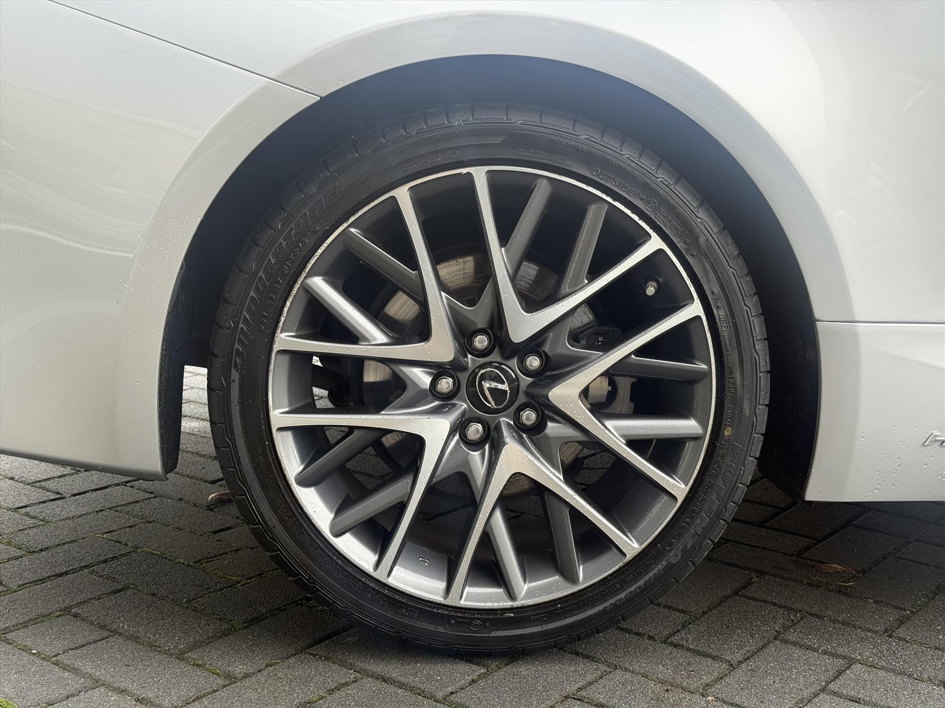 Lexus RC 300h F Sport Line | Schuifdak, Parkeersensoren, Stoelventilatie + verwarming, Leer, Dodehoekherkenning, Navigatie 48721420-4.jpg | Autobedrijf Gielen