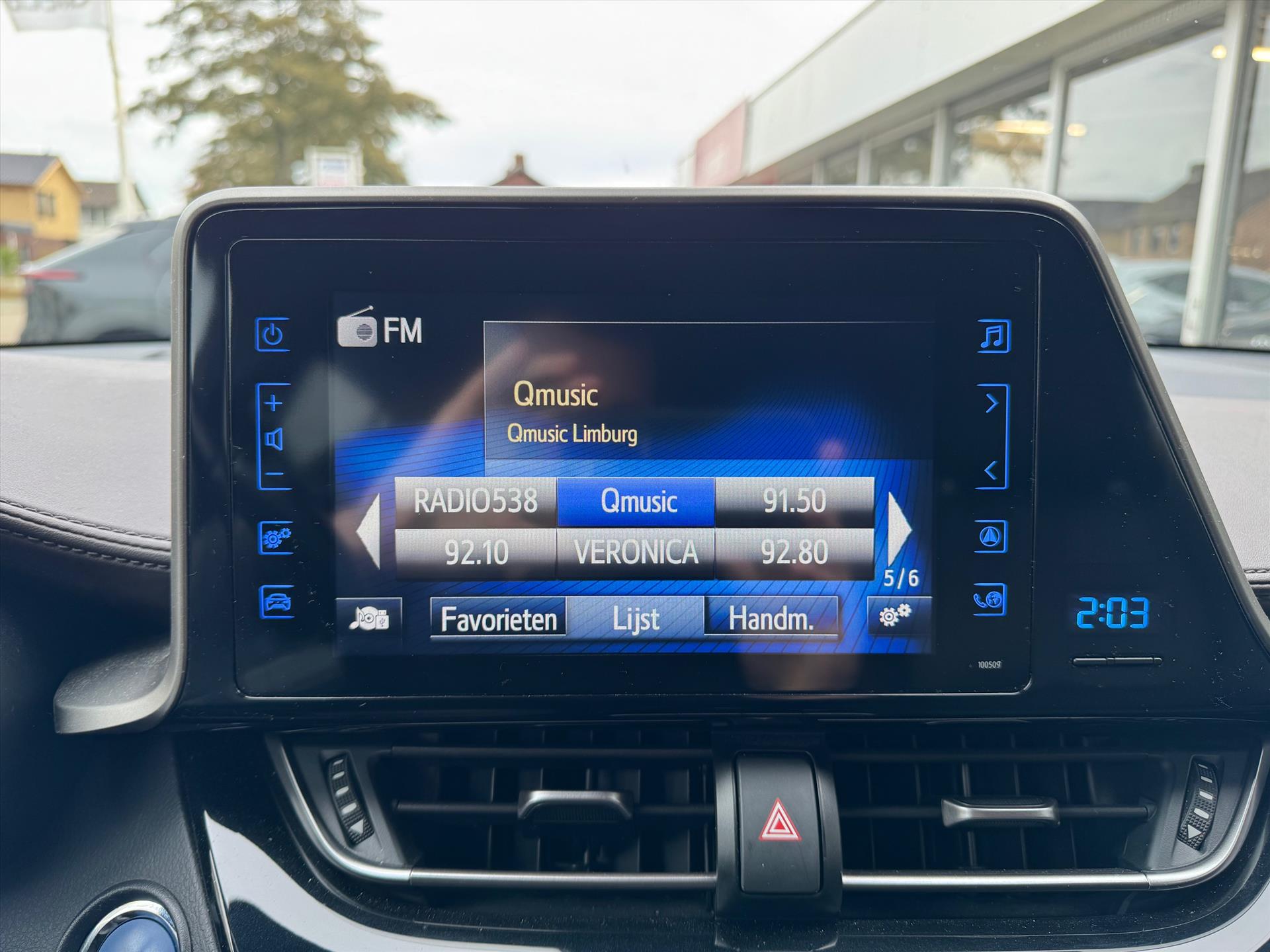 Toyota C-HR 1.8 Hybrid Executive | Stoelverwarming, Navigatie, Keyless, Leer/Stof, 18 Inch 48721902-26.jpg | Autobedrijf Gielen