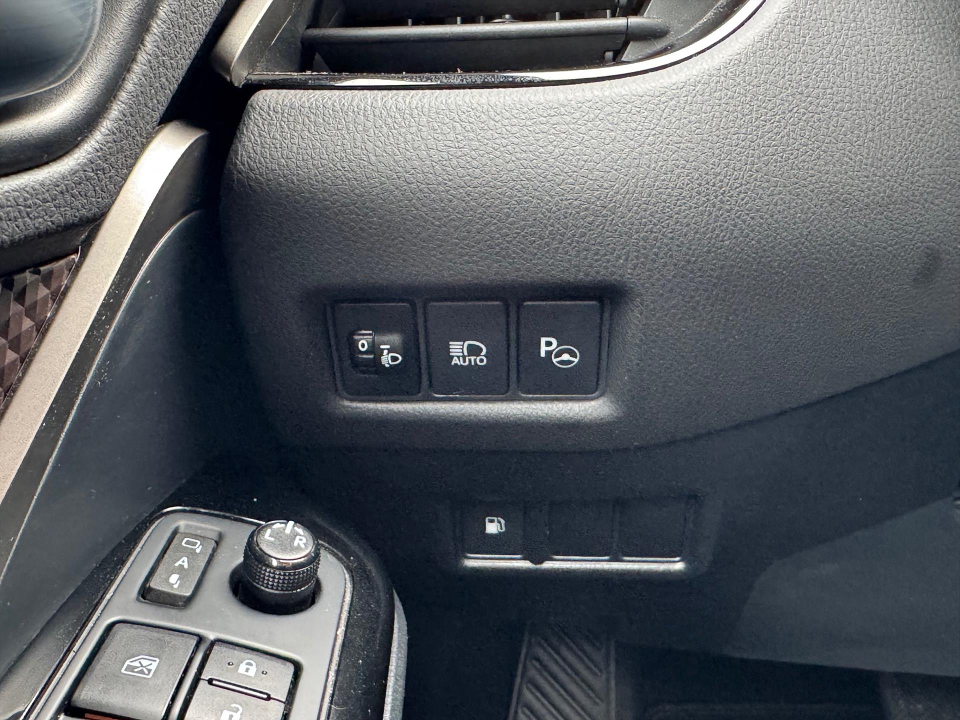 Toyota C-HR 1.8 Hybrid Executive | Stoelverwarming, Navigatie, Keyless, Leer/Stof, 18 Inch 48721902-34.jpg | Autobedrijf Gielen