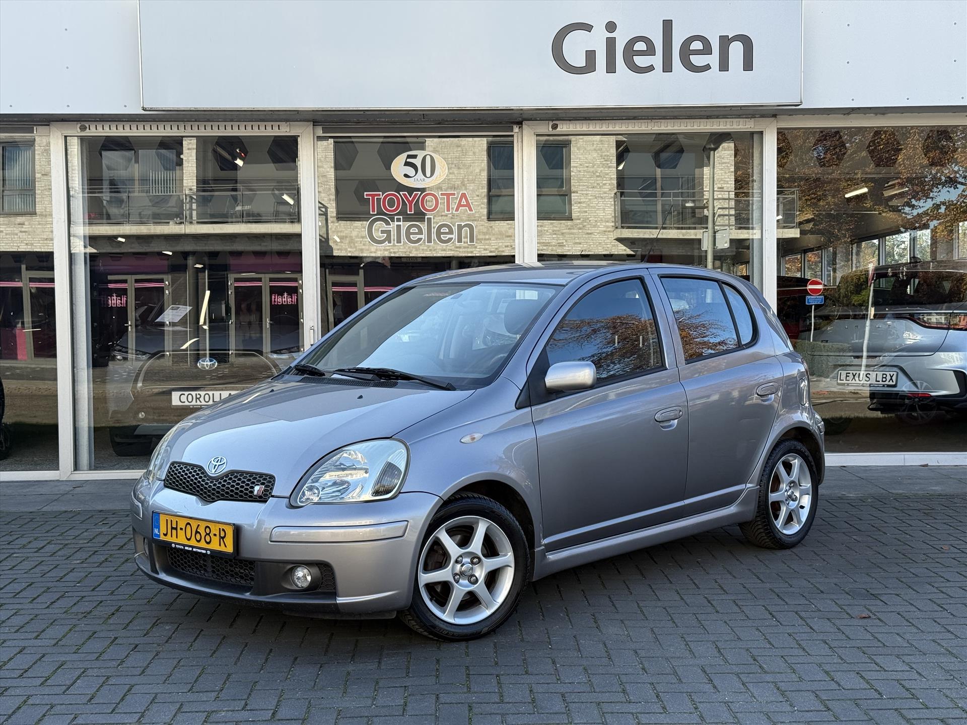 Toyota Yaris 1.5 VVTI 5DR T SPORT | Airconditioning, Lichtmetalen velgen, Centrale deurvergrendeling, Elektrische ramen 48827109-0.jpg | Autobedrijf Gielen